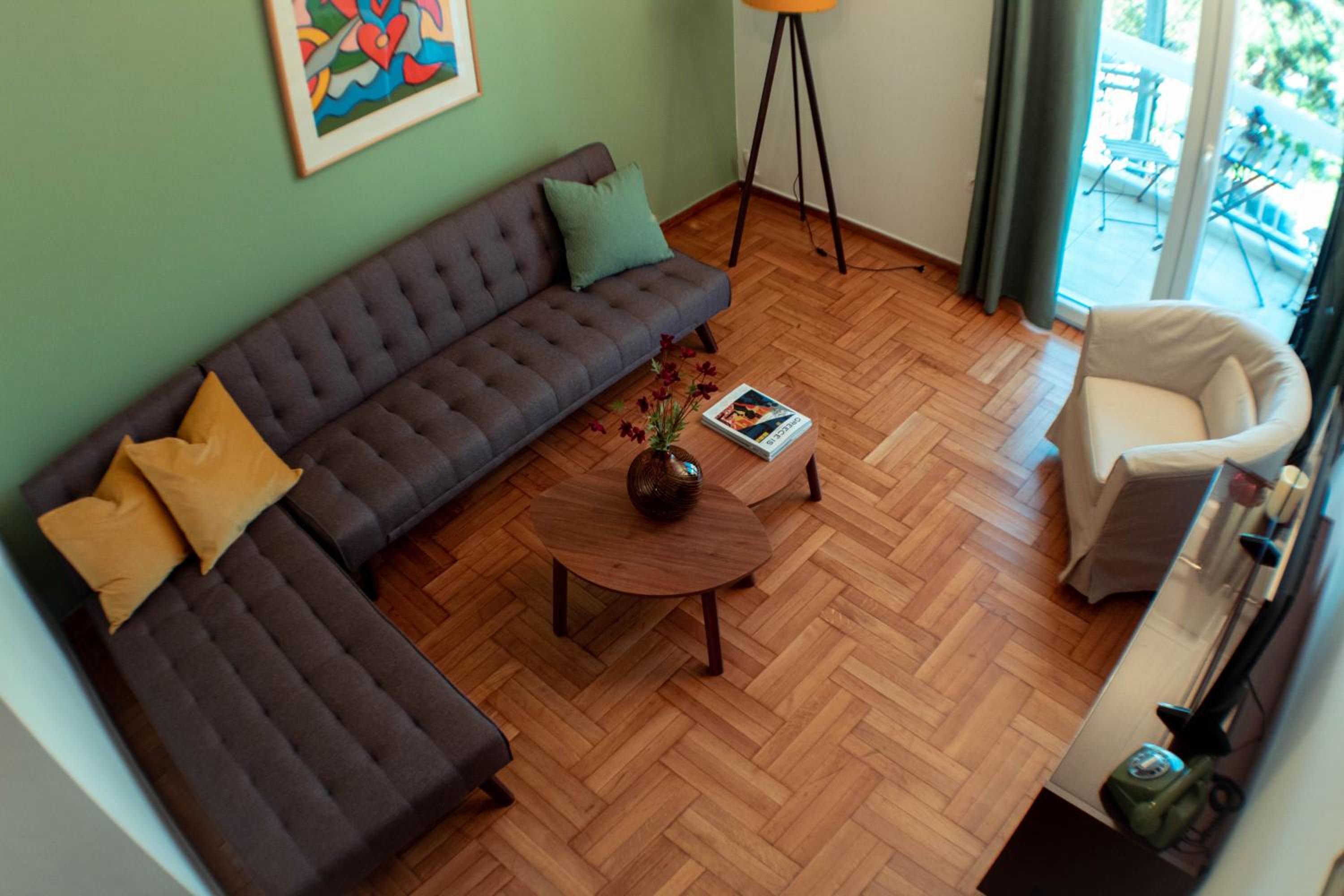 One-Bedroom Apartment