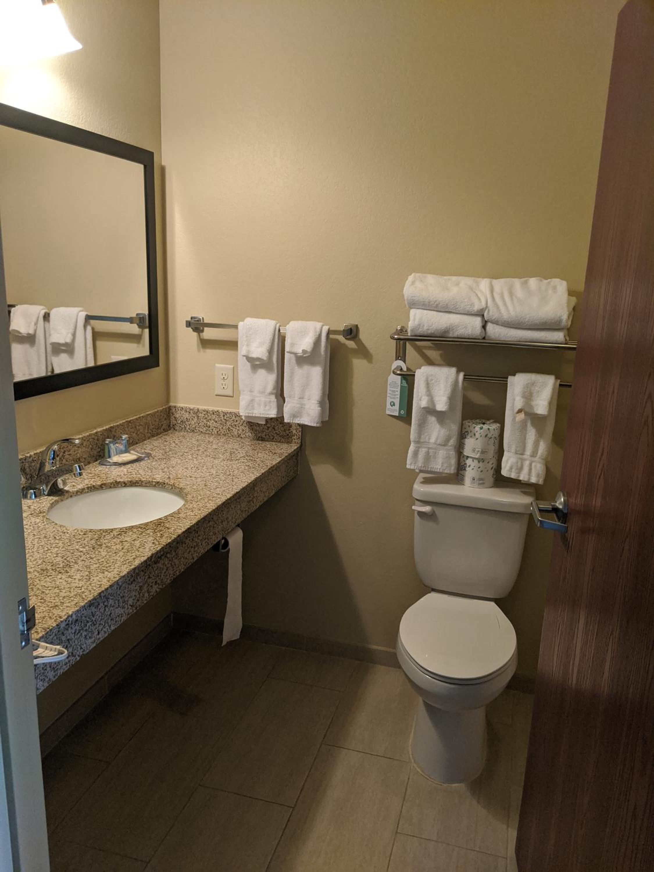 Deluxe Queen Room photo 3
