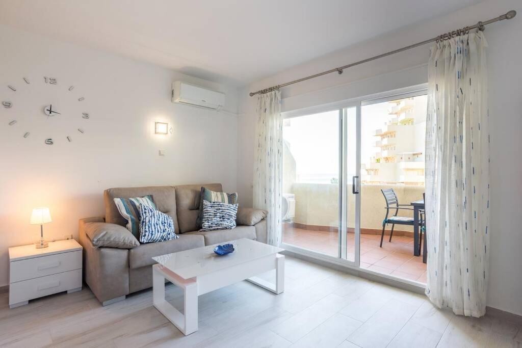 Apartamento con Balcón
