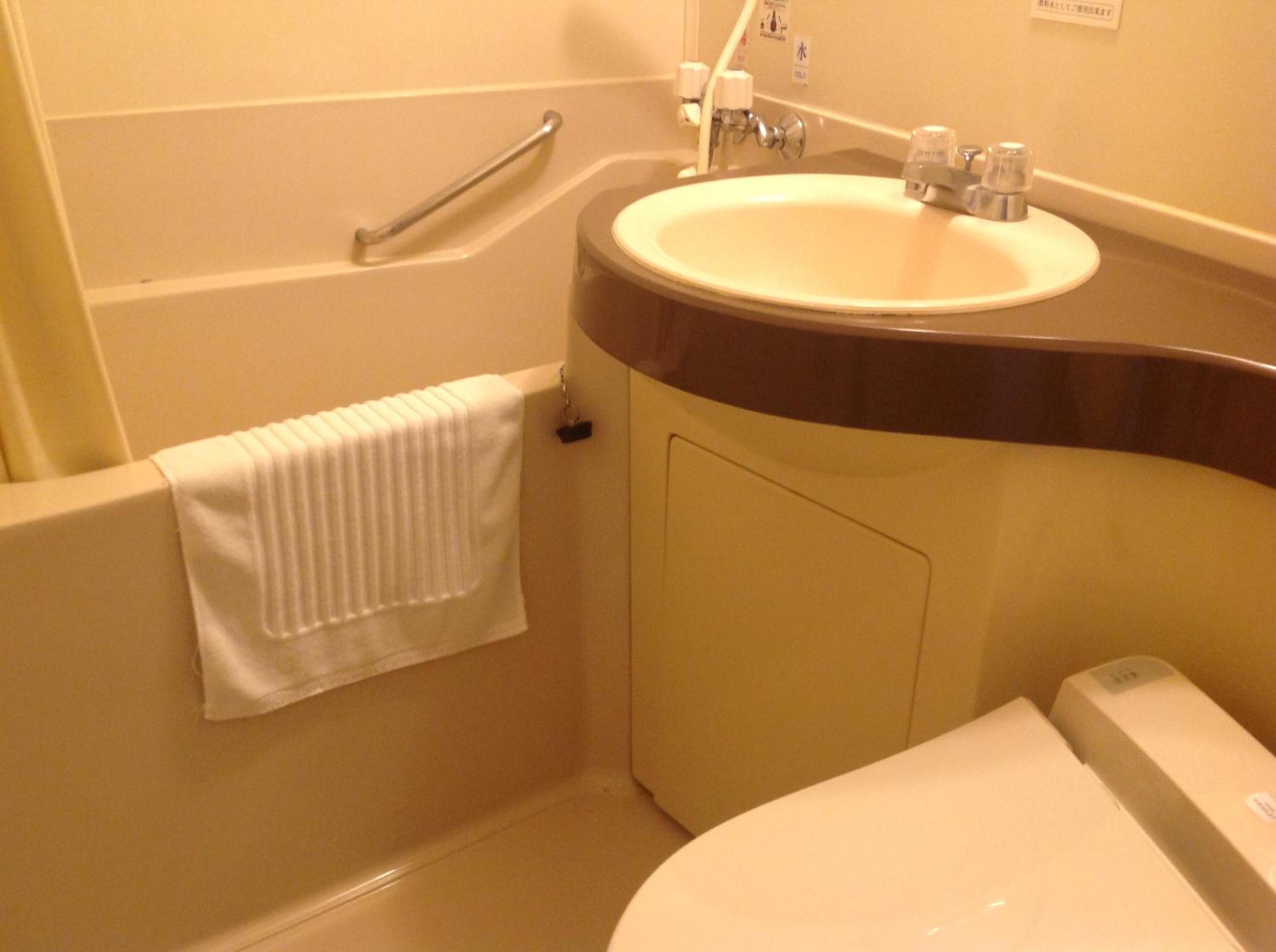 Twin Room - Photo 5
