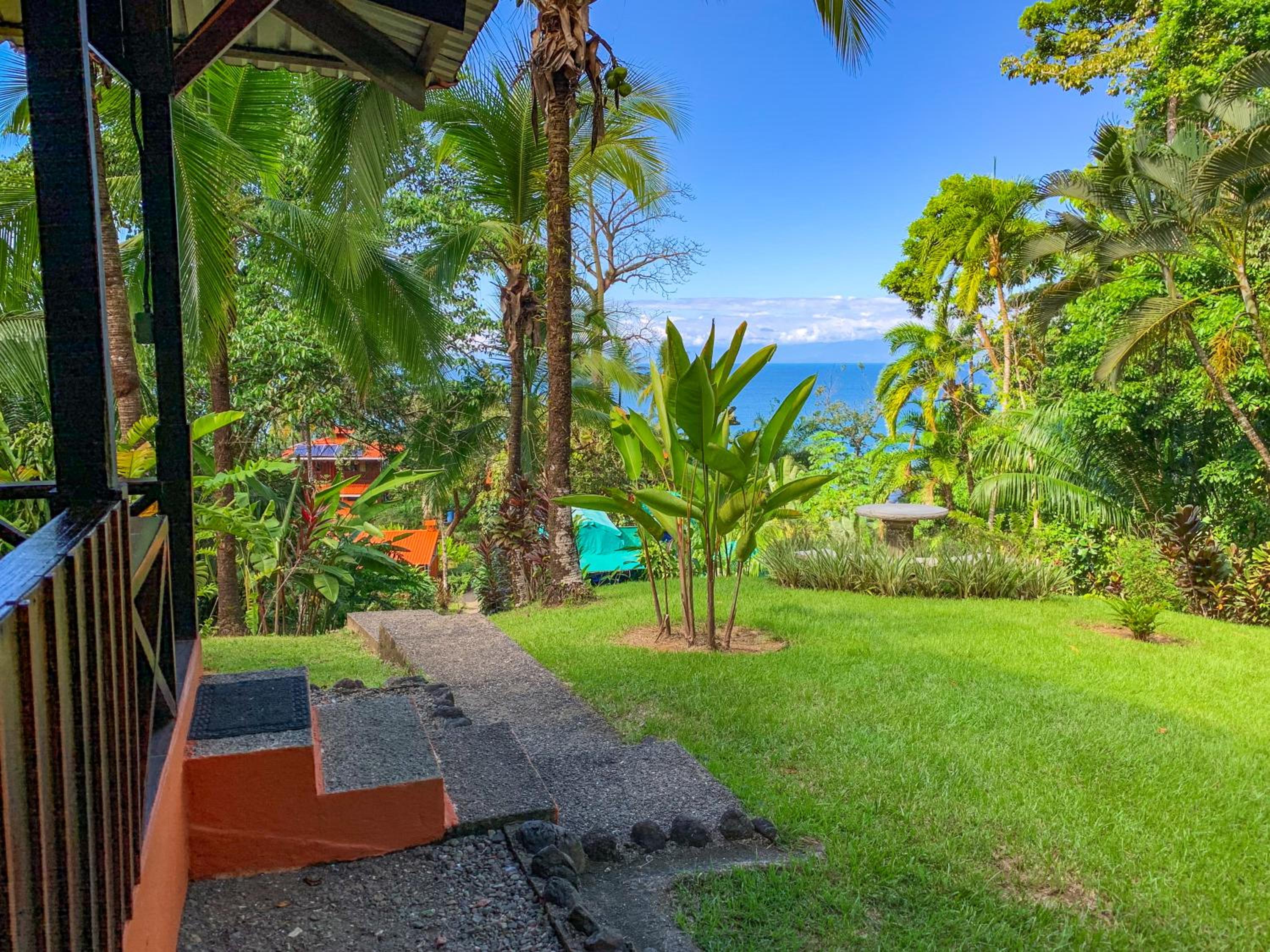 Deluxe Bungalow with Sea View photo 3