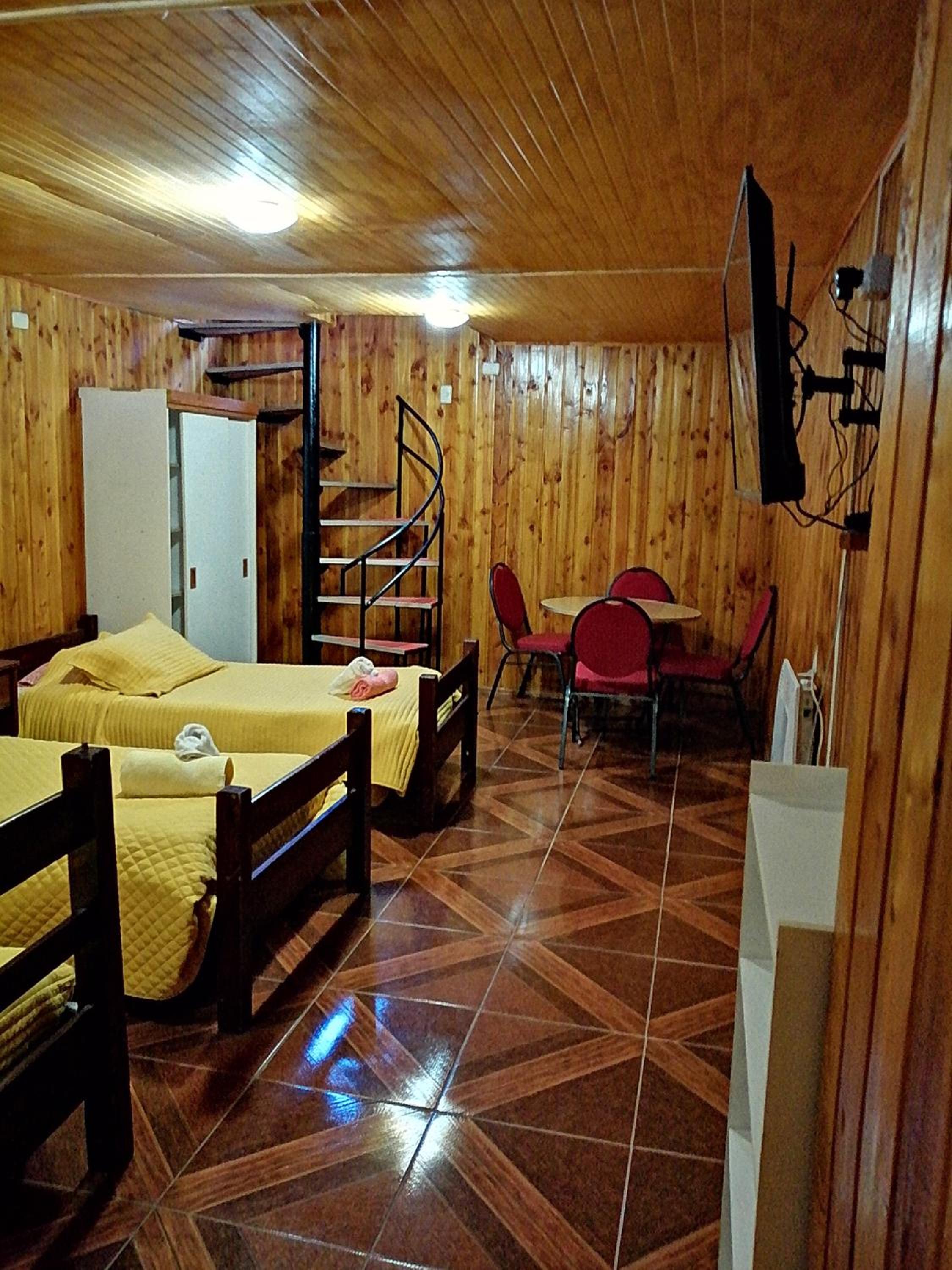 Family Room with Private Bathroom photo 1