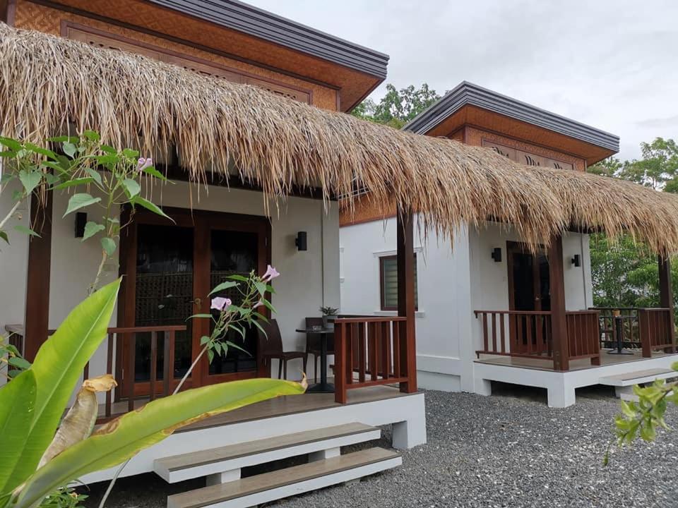 Bungalow with Patio