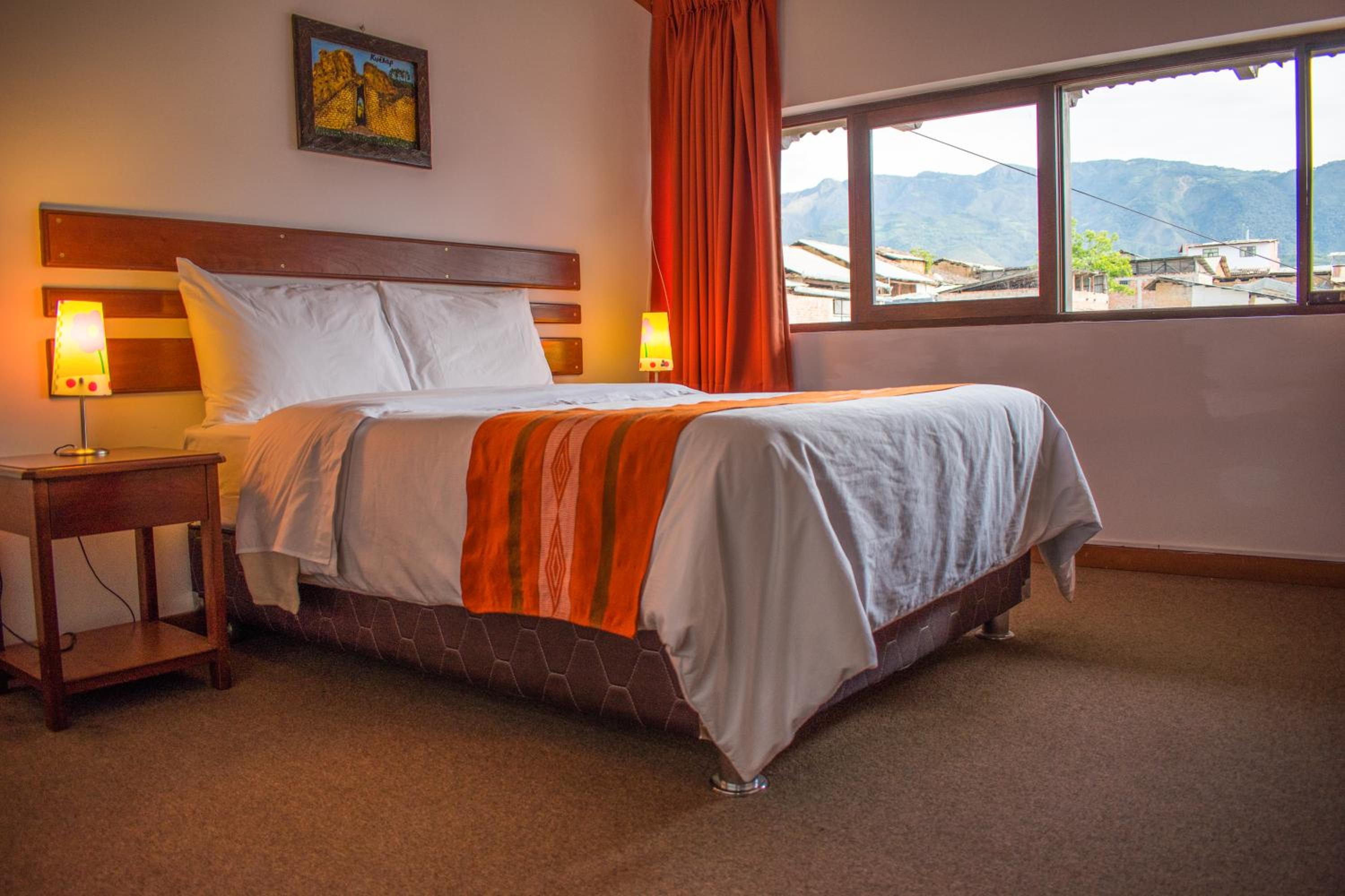 Deluxe Queen Room