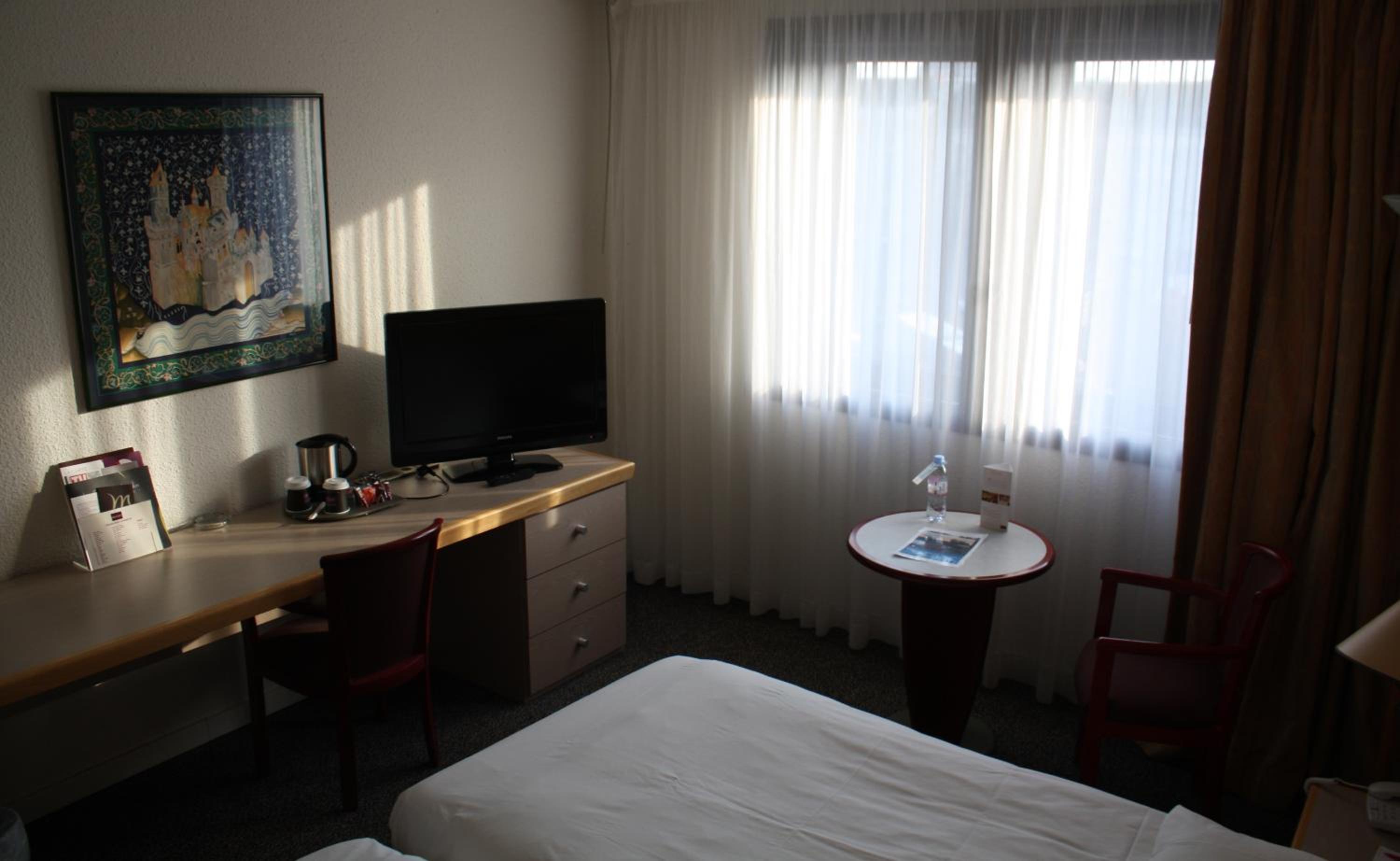 Standard Twin Room - Photo 4