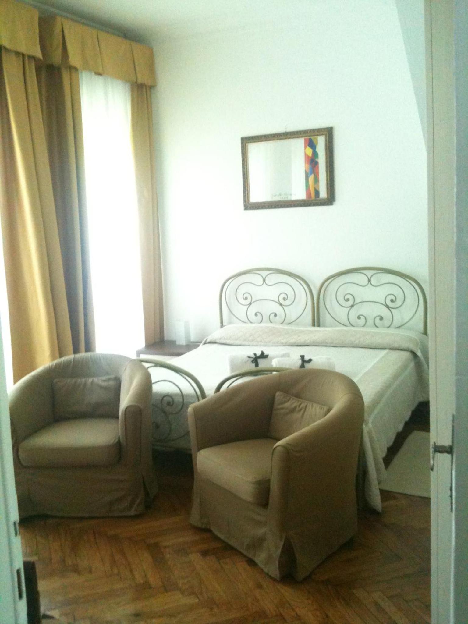 One-Bedroom Apartment with Balcony (2 Adults + 2 Children) photo 1