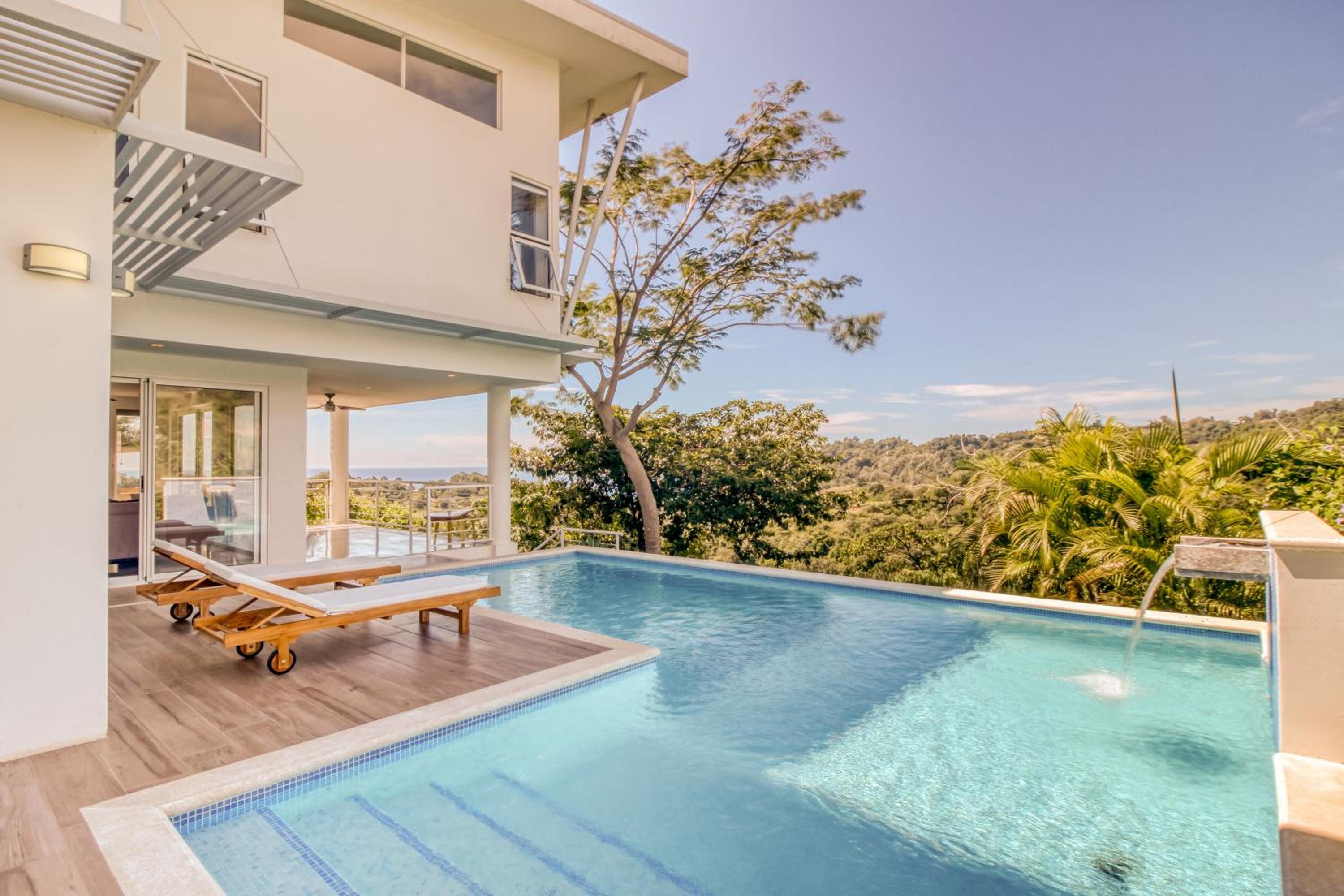 Three-Bedroom Vacation Home photo 1