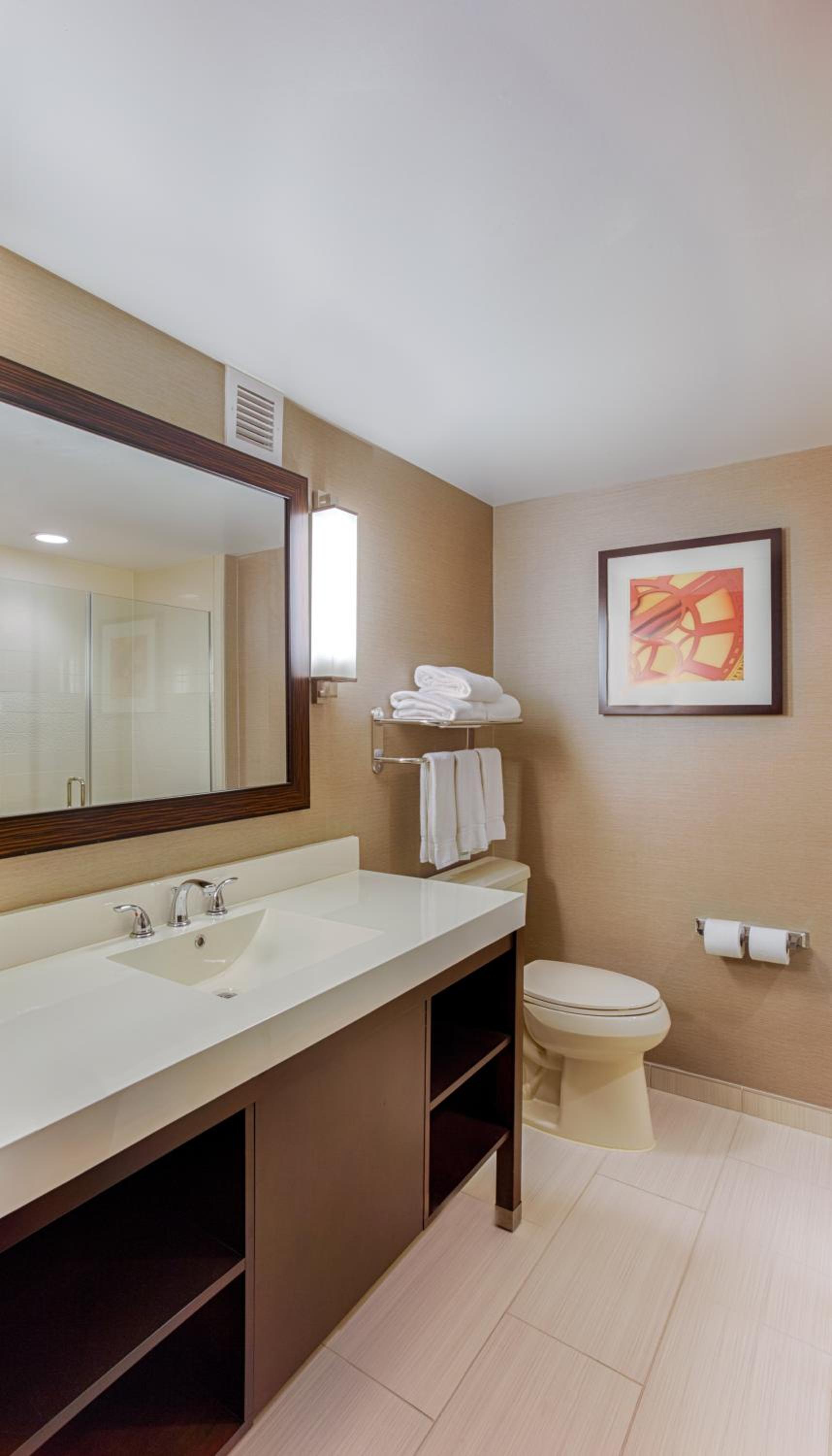 Standard King Room photo 2