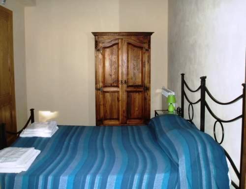 Two-Bedroom House - Photo 2