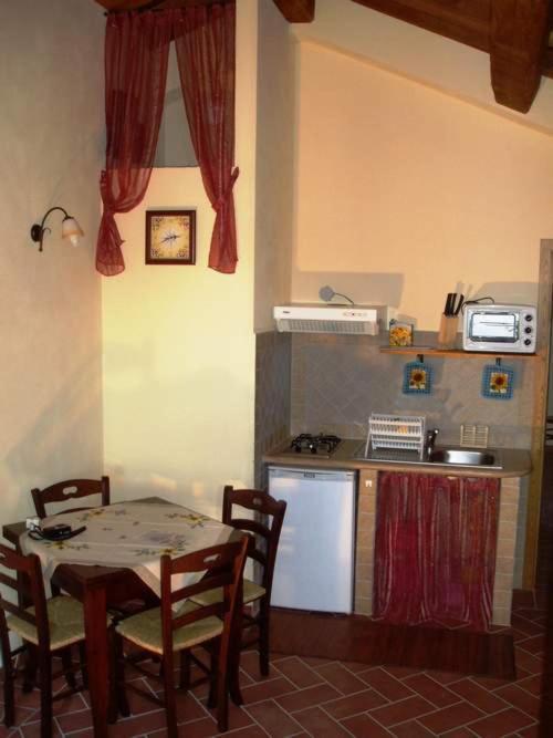 Two-Bedroom House - Photo 6