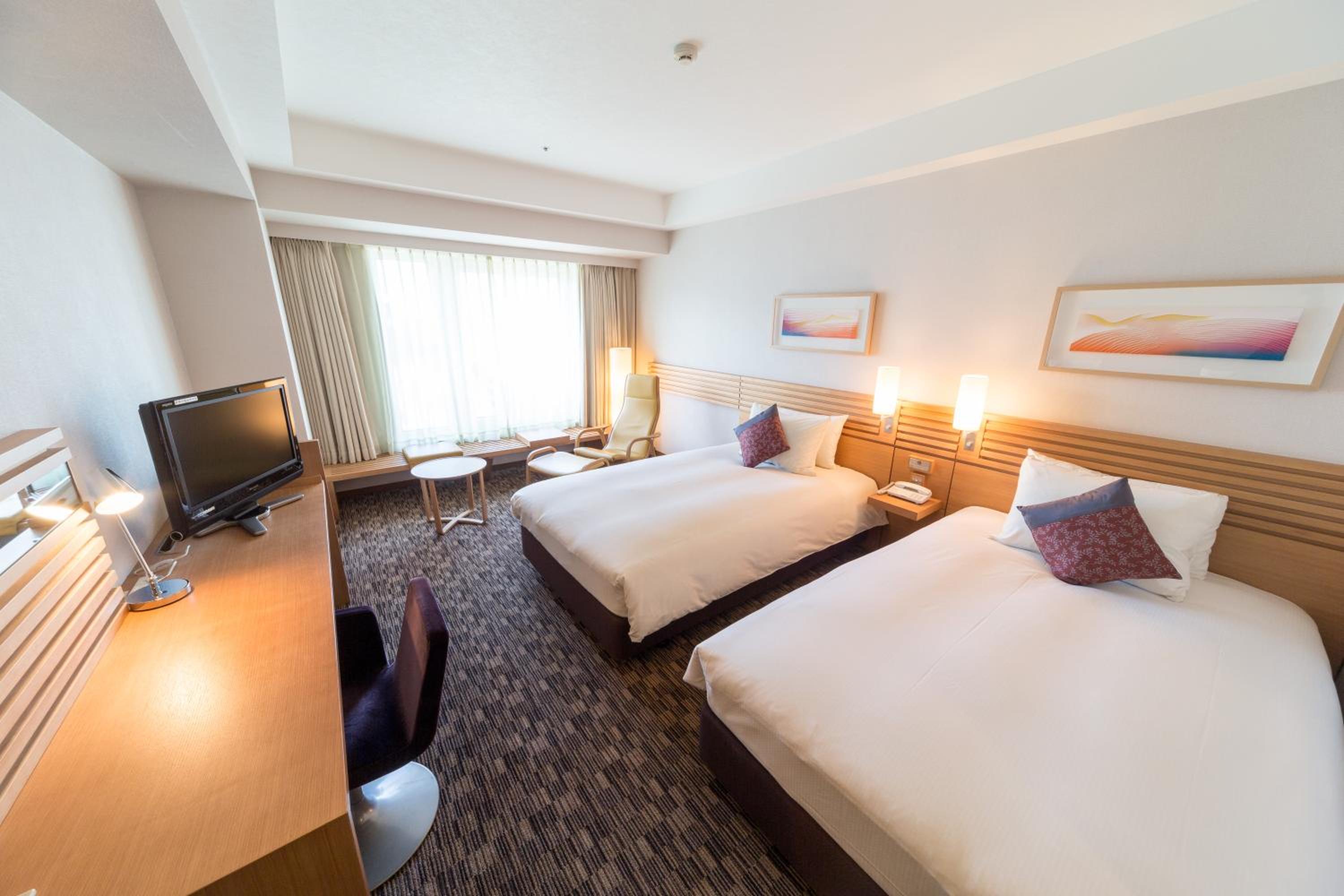 Twin Room C - Park View - Non-Smoking photo 1