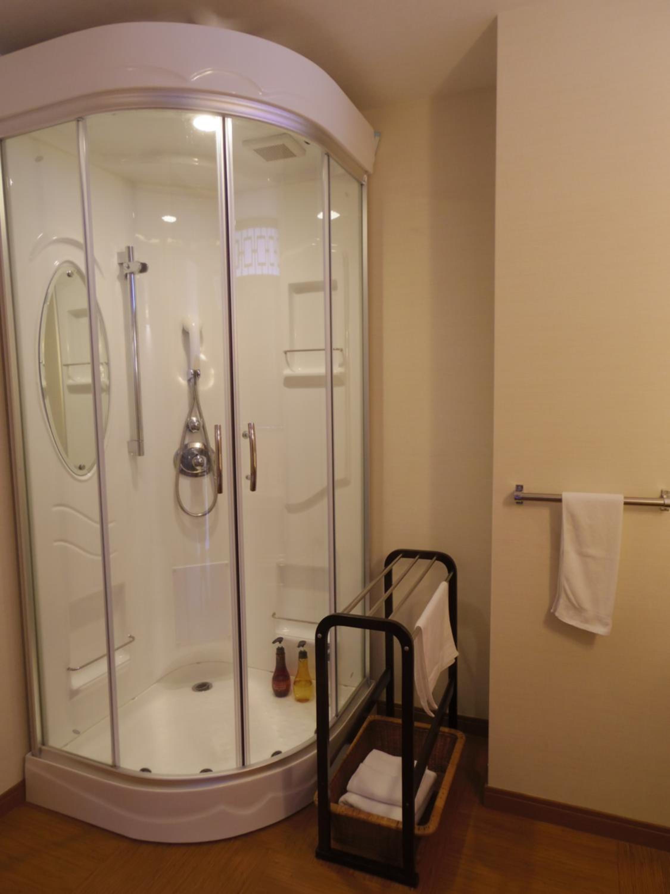 Triple Room with Shared Bathroom - Non-Smoking - Photo 3