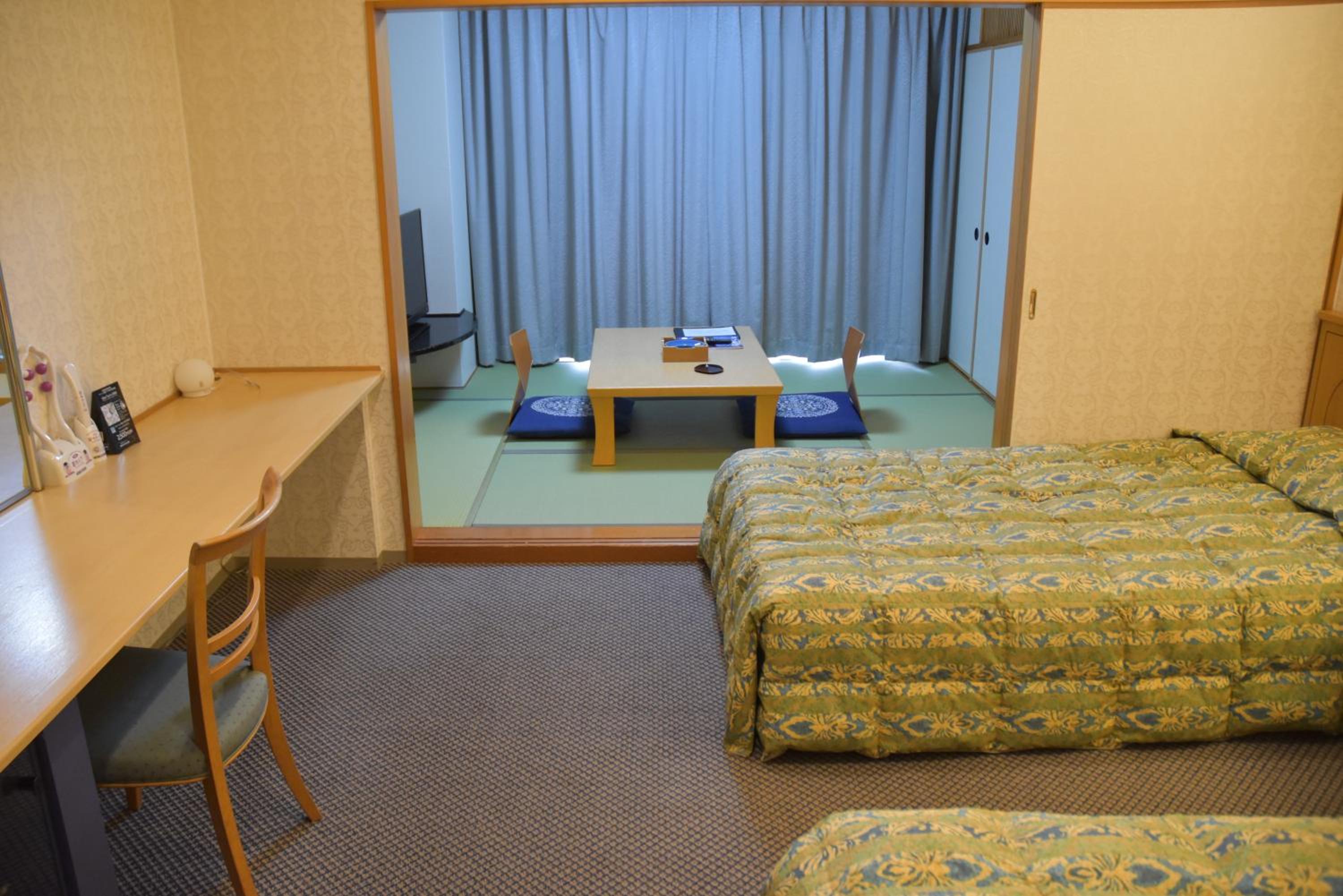 Room with Tatami Area - Smoking - Photo 2