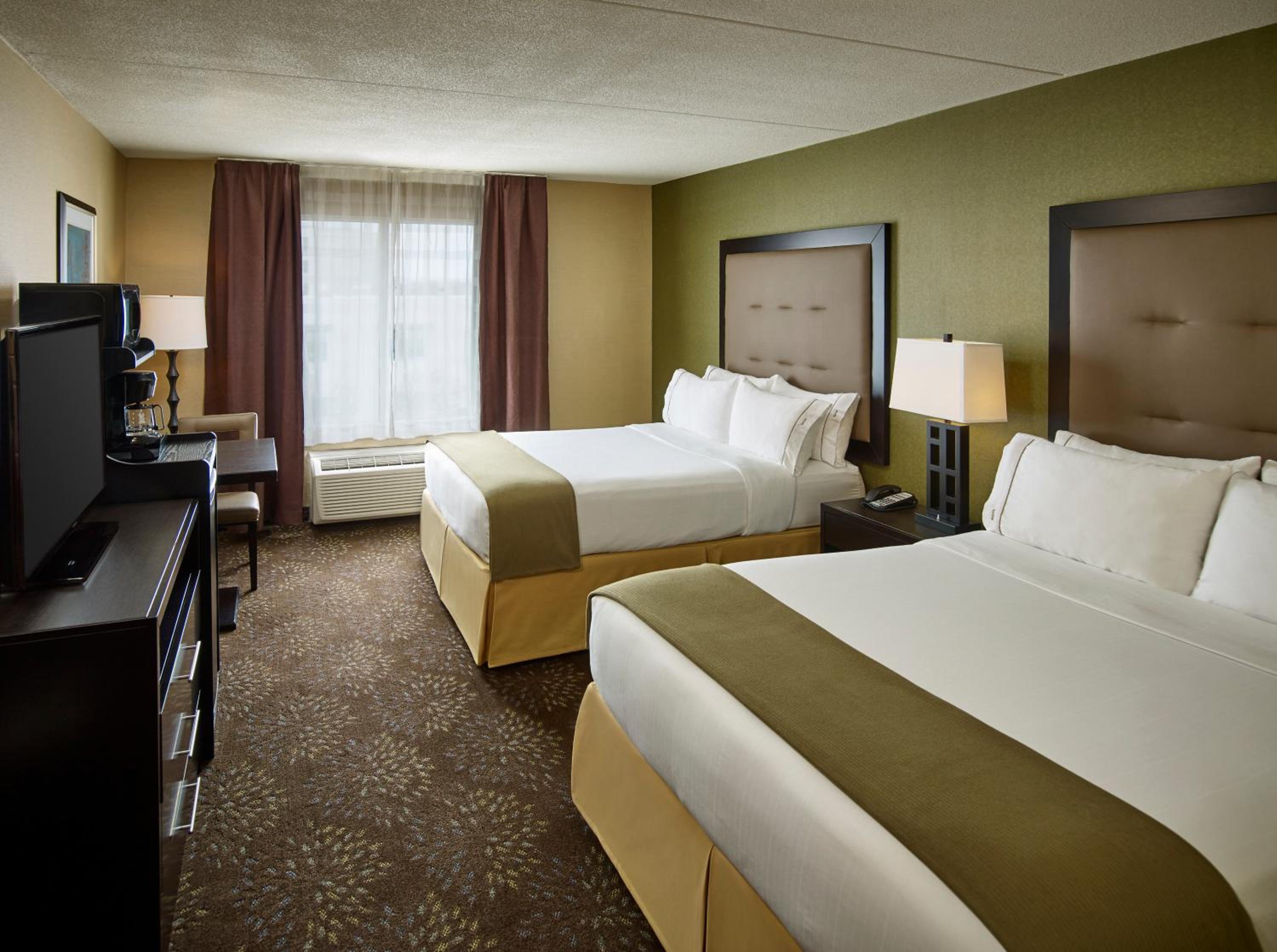 Standard Room with Two Queen Beds