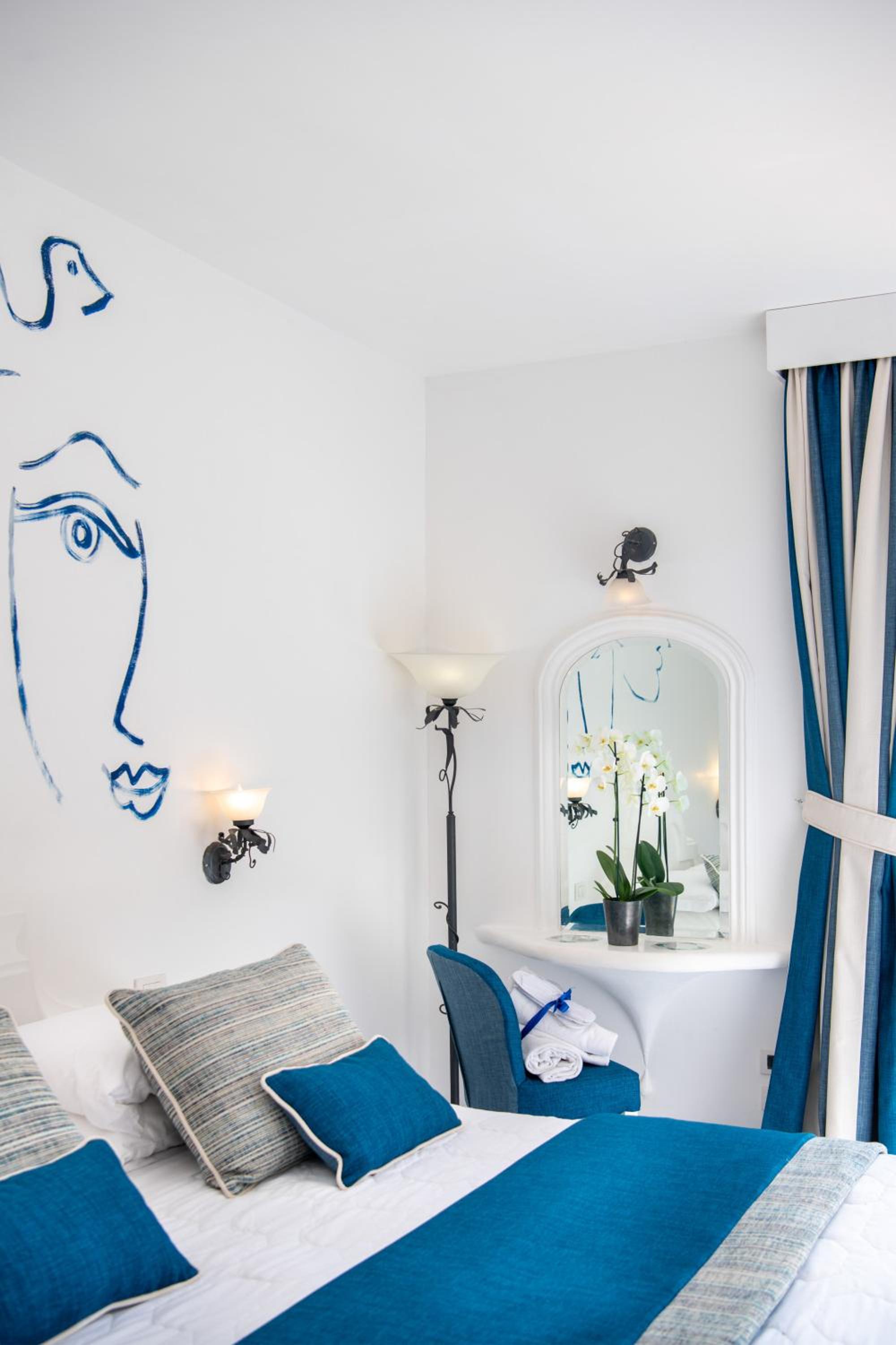 Double Room with Sea View - Photo 13