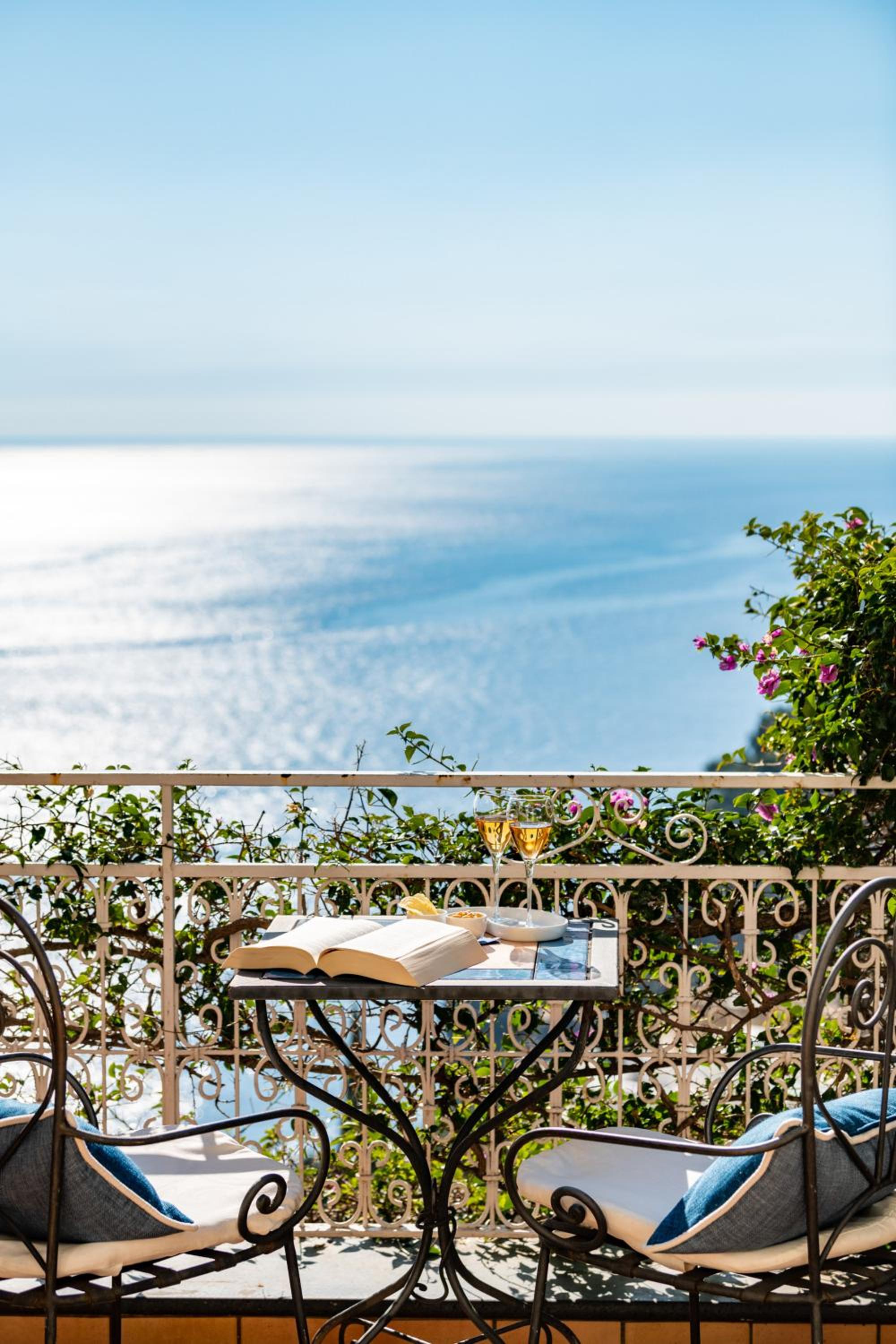 Double Room with Sea View - Photo 5