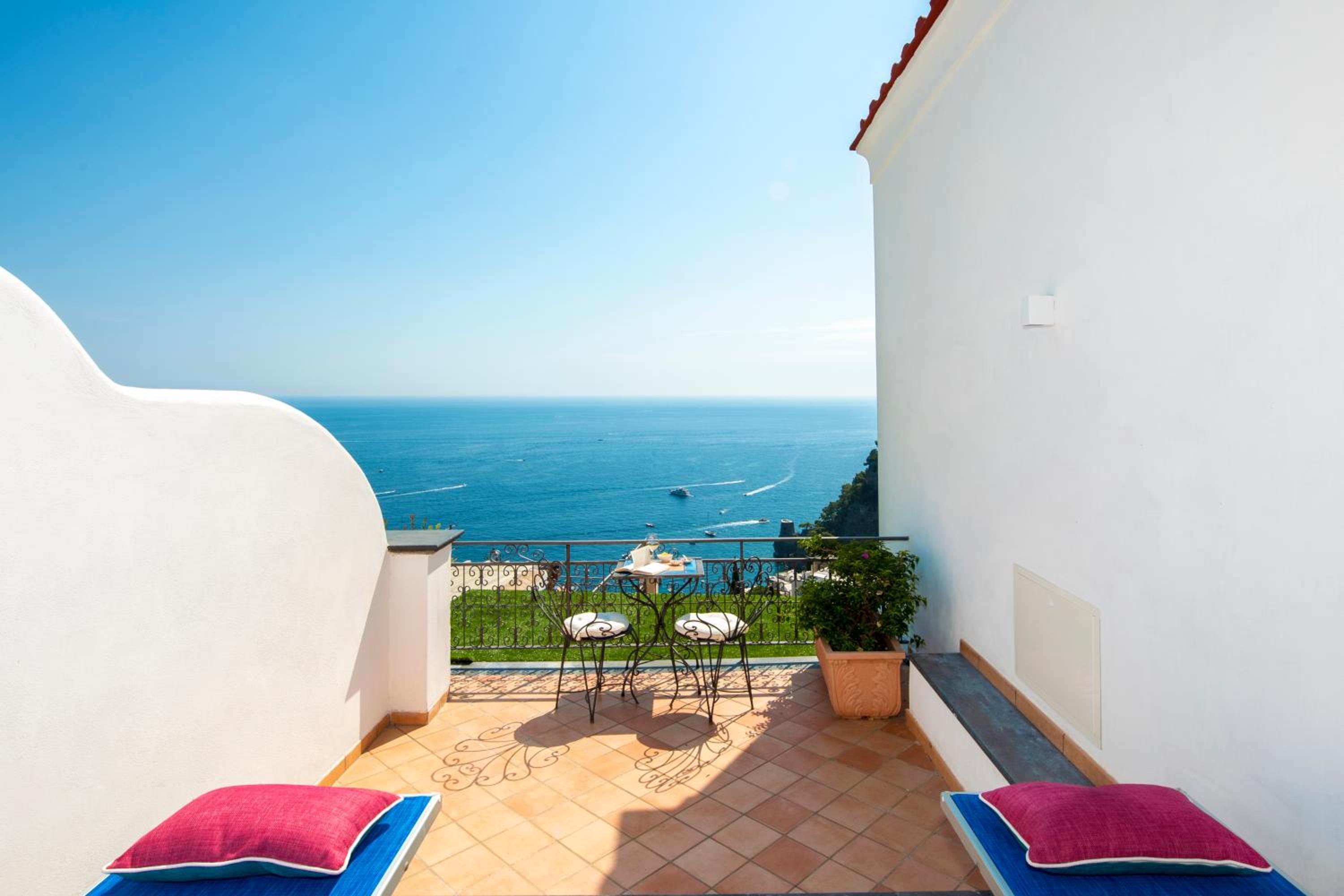 Double Room with Sea View - Photo 21
