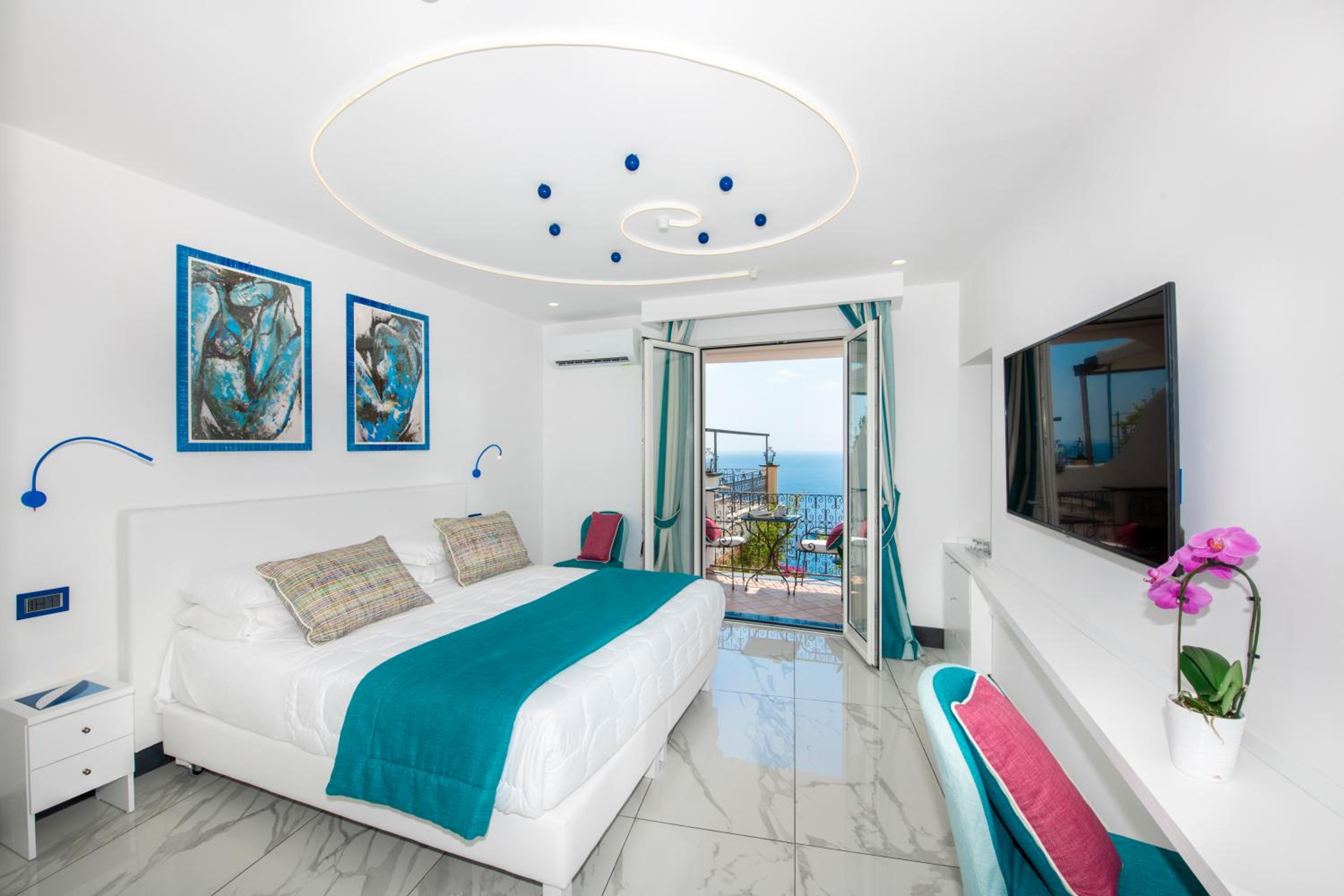Double Room with Sea View - Photo 8