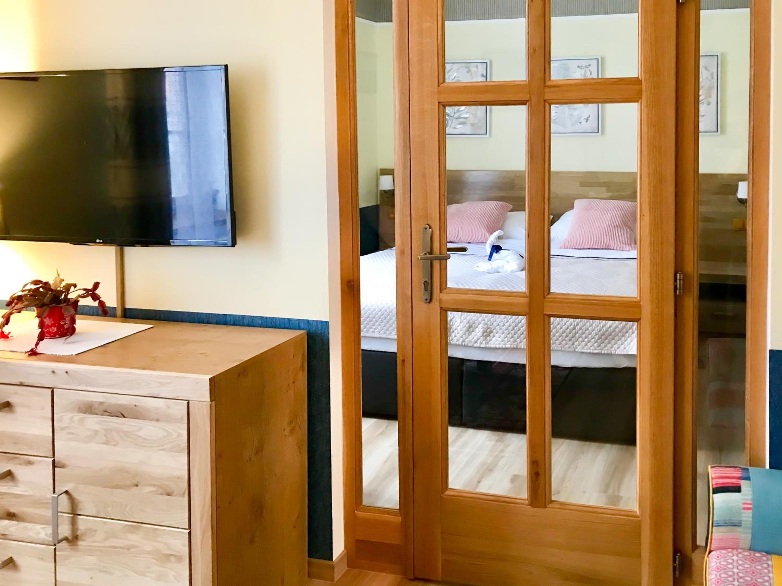 Two-Bedroom Apartment - Photo 4
