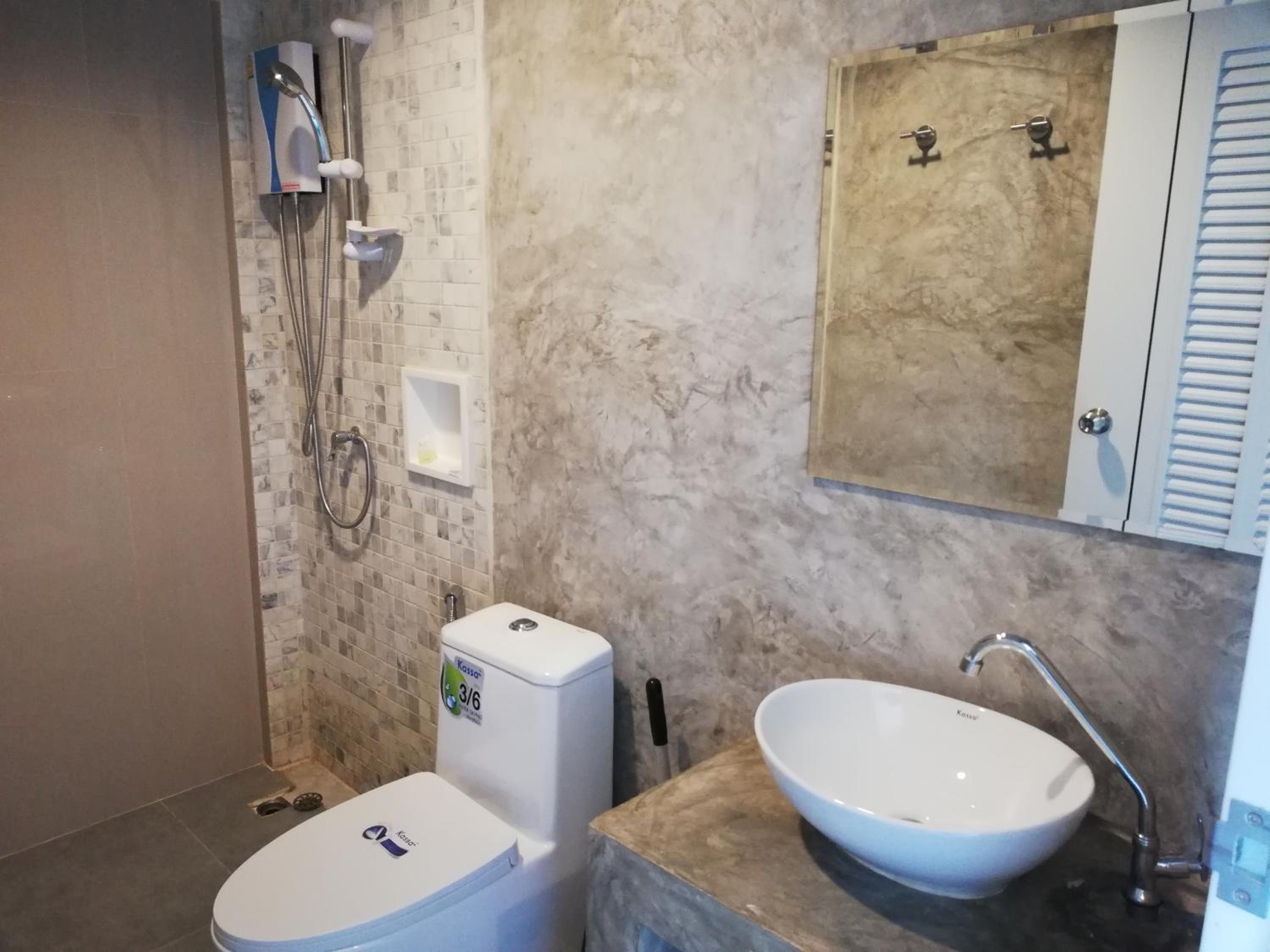 Standard King Room - Photo 4