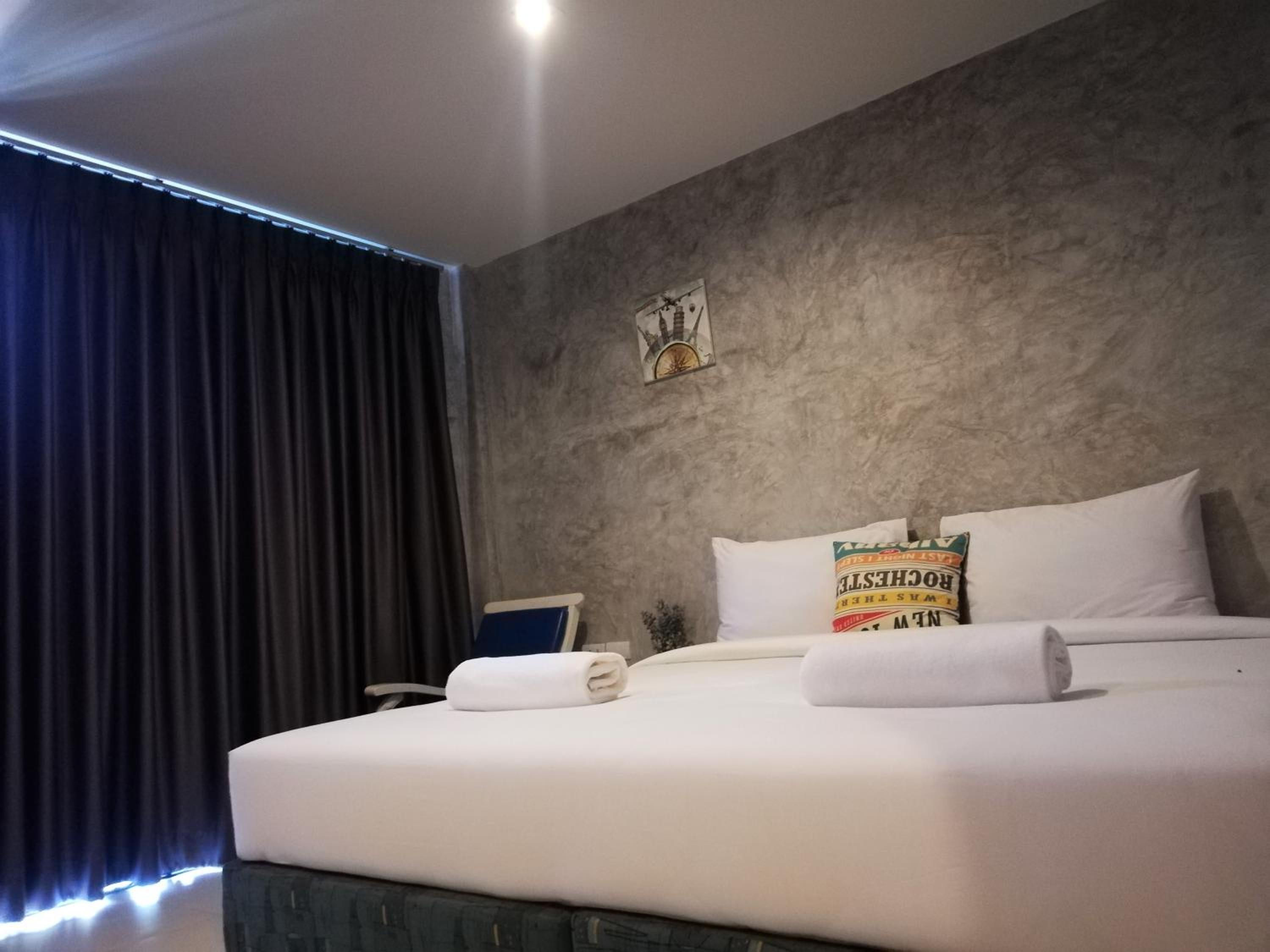 Deluxe Twin Room - Photo 6