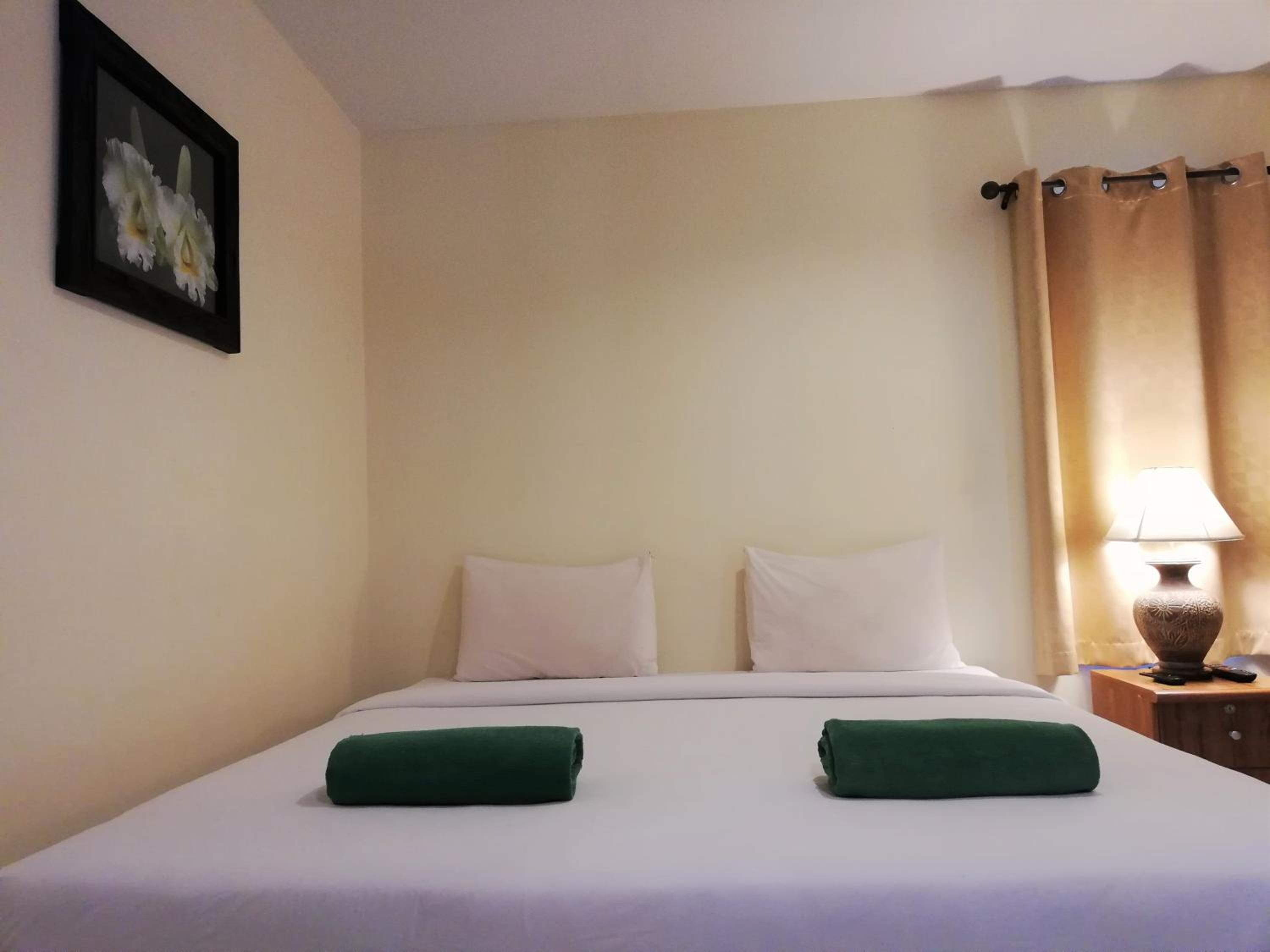 Standard King Room - Photo 2