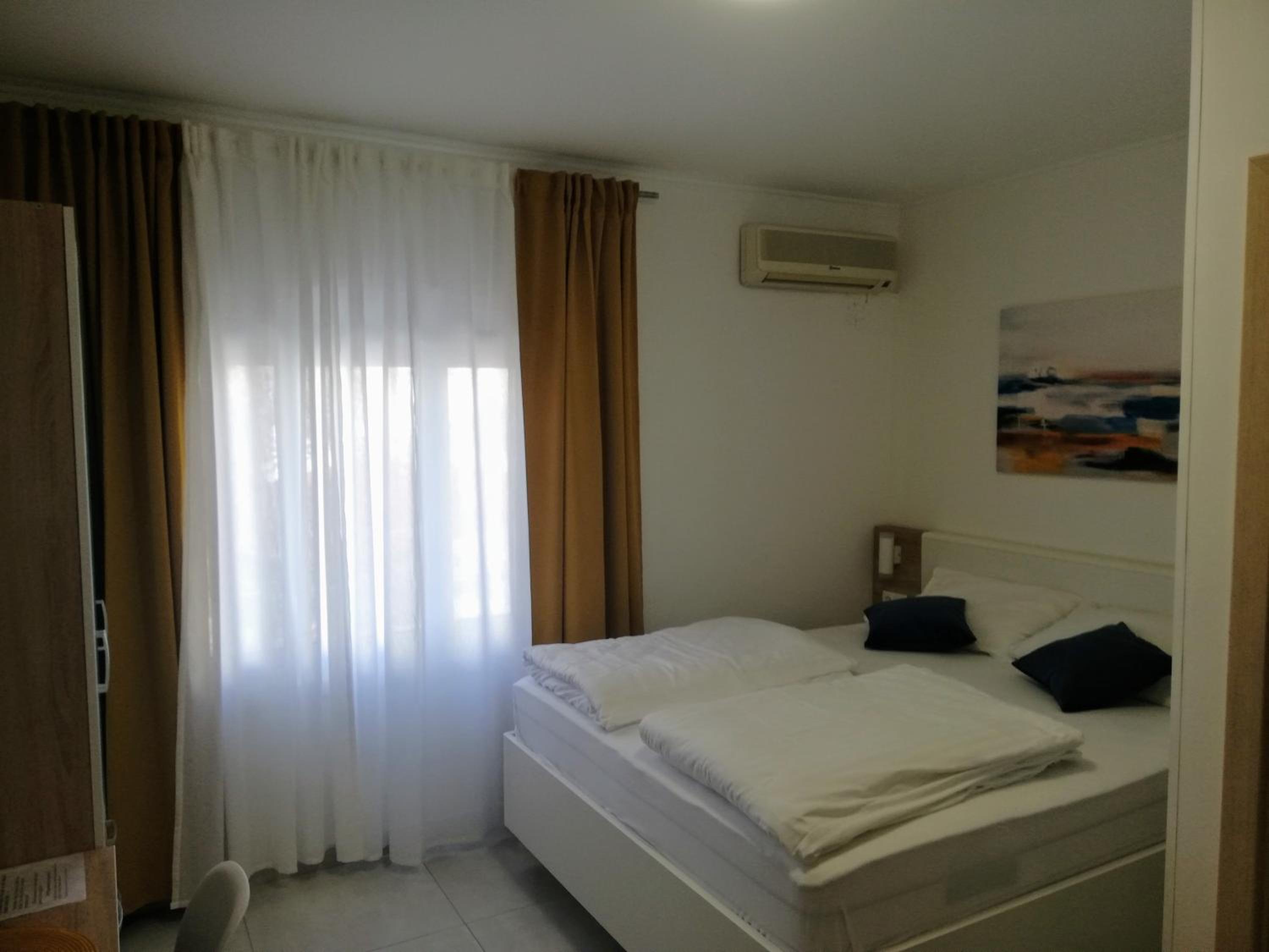 Apartment with Garden View - Photo 8