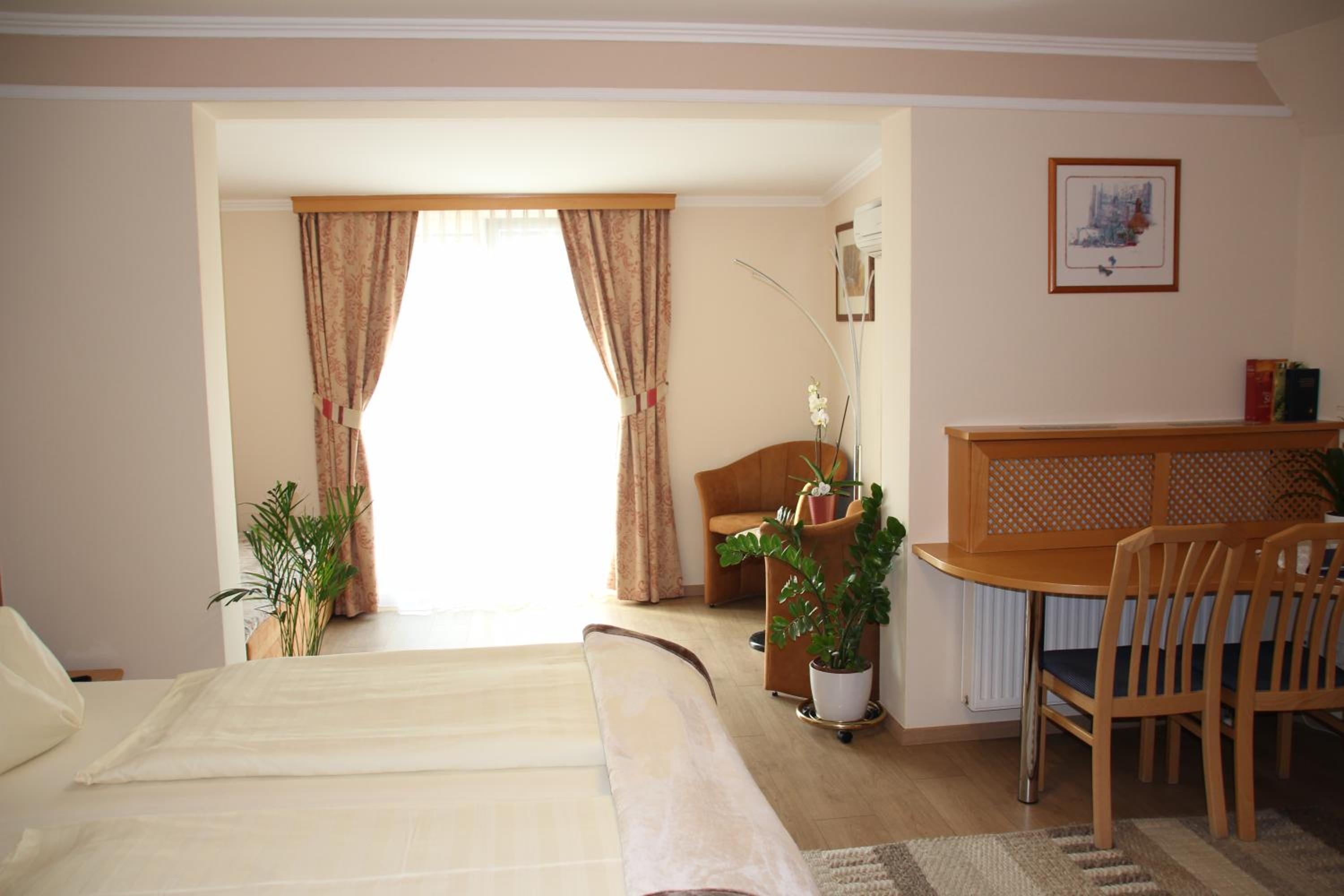 Double Room - Photo 24