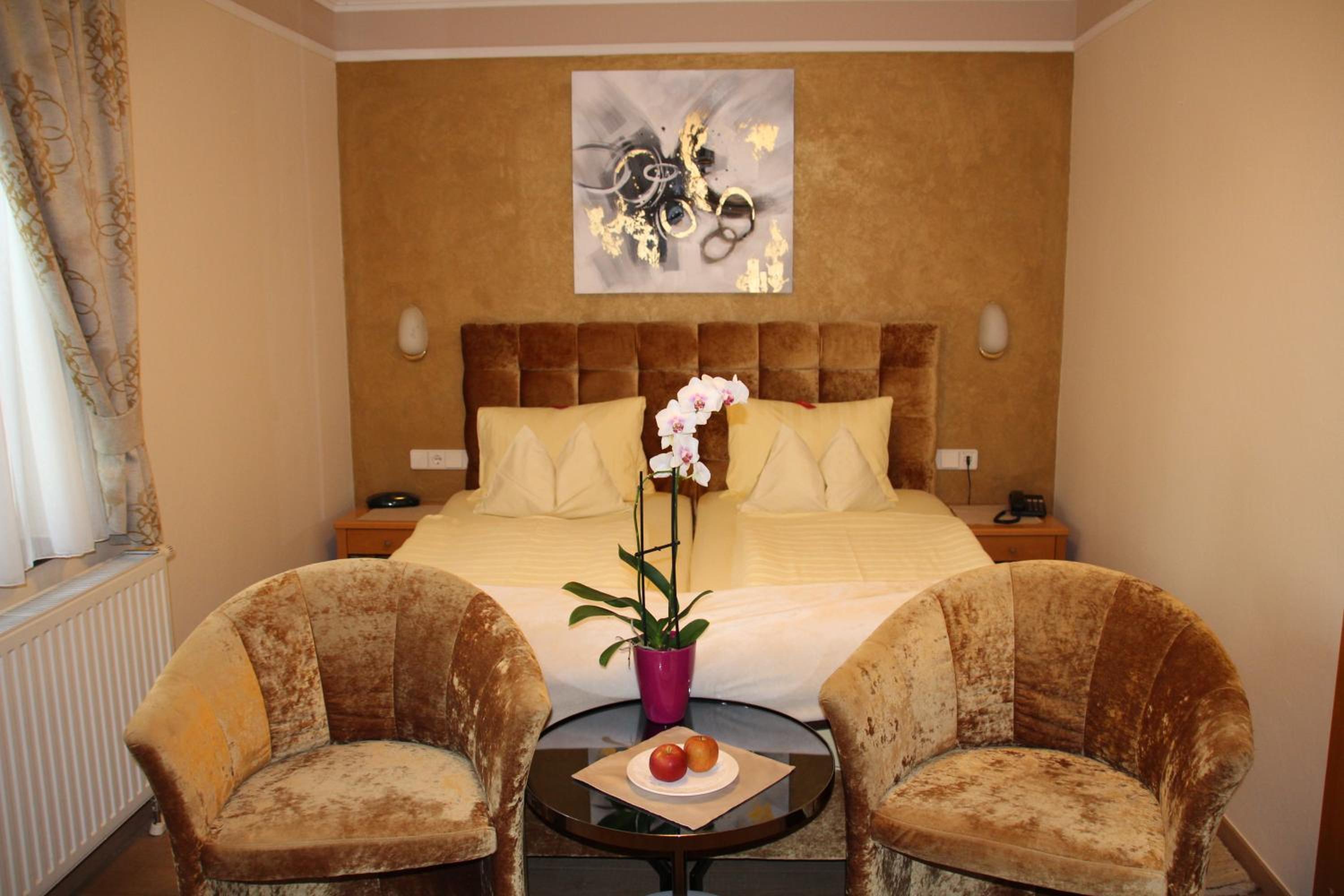 Double Room - Photo 25