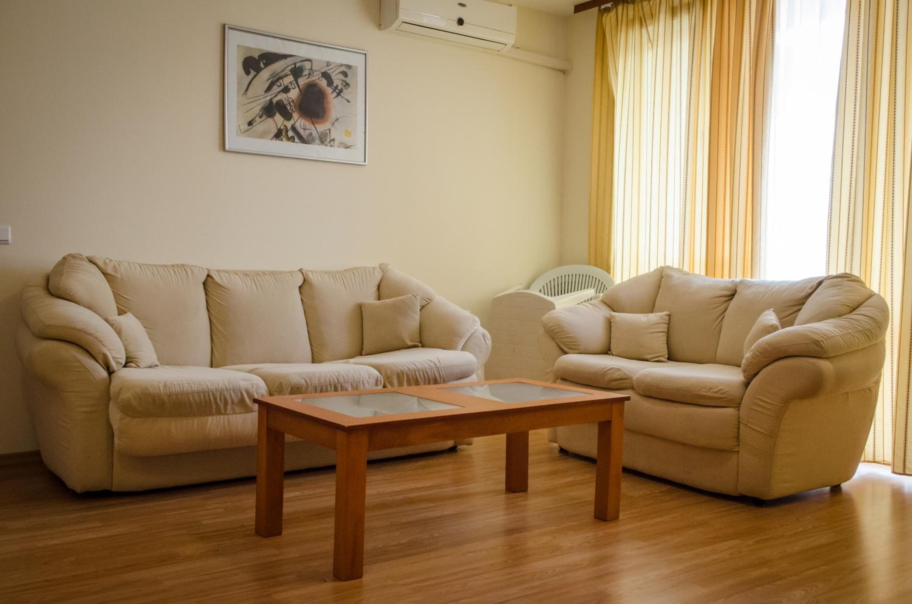 One-Bedroom Apartment with Sea View (2 Adults + 2 Children) photo 2