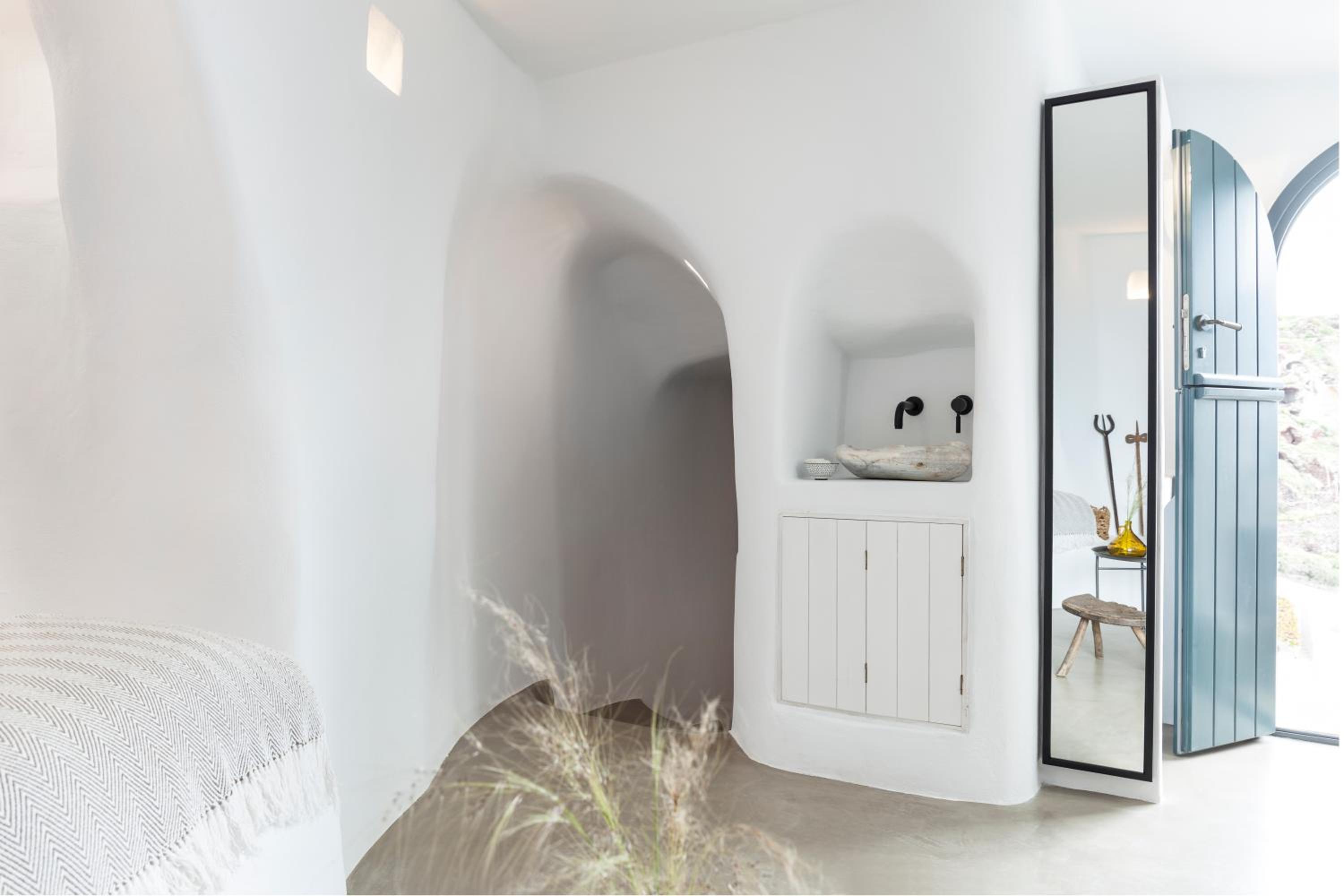 The Cave House - Photo 6