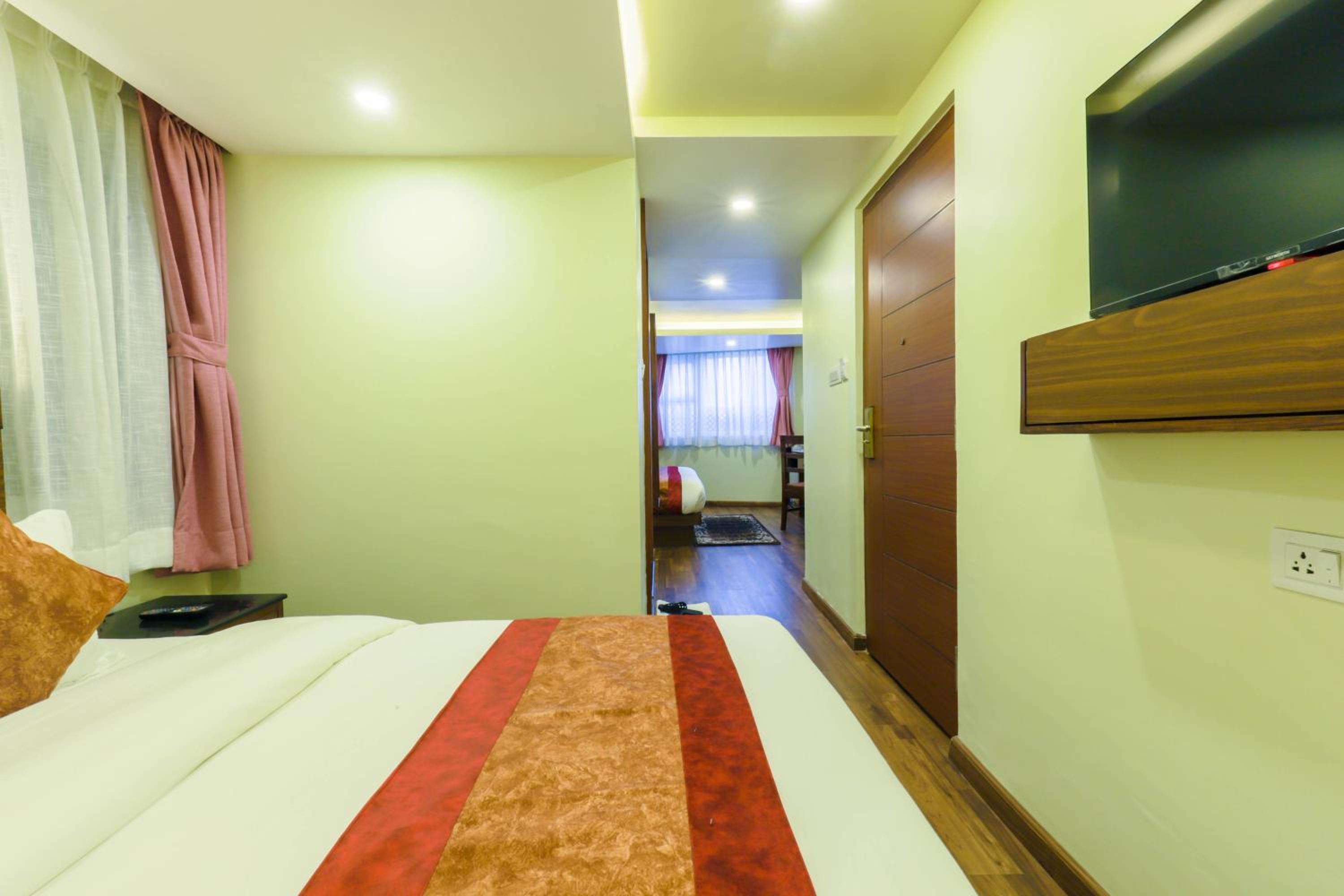 Superior Family Room - Free Airport Pickup - Photo 1