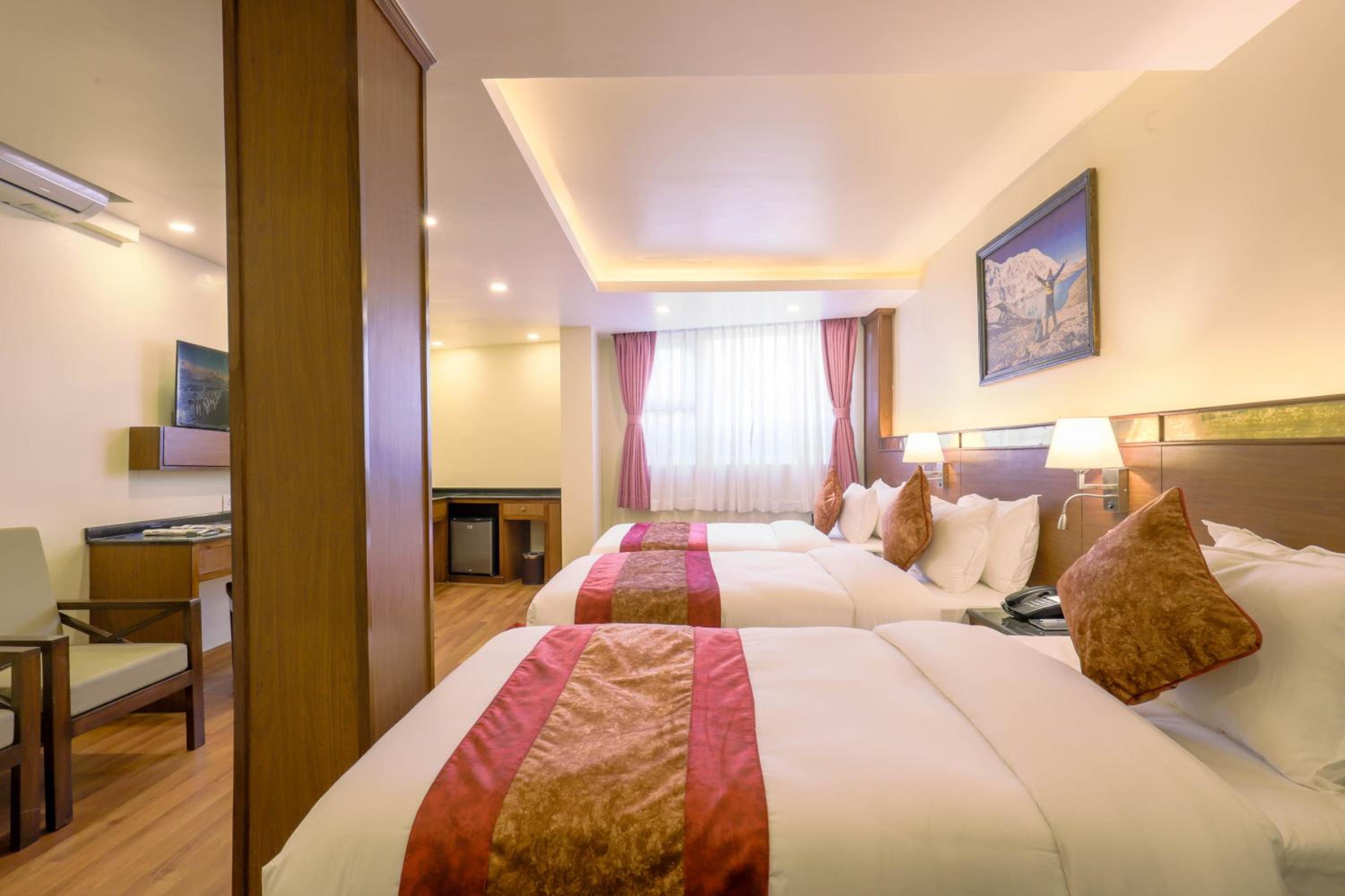 Deluxe Triple Room - Free Airport Pickup - Photo 7