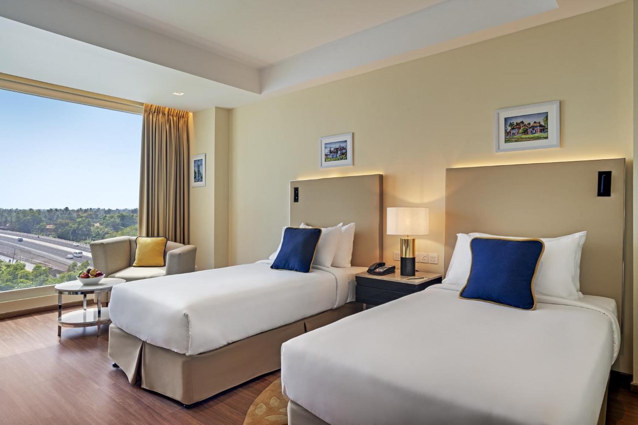 Deluxe Room - Photo 3