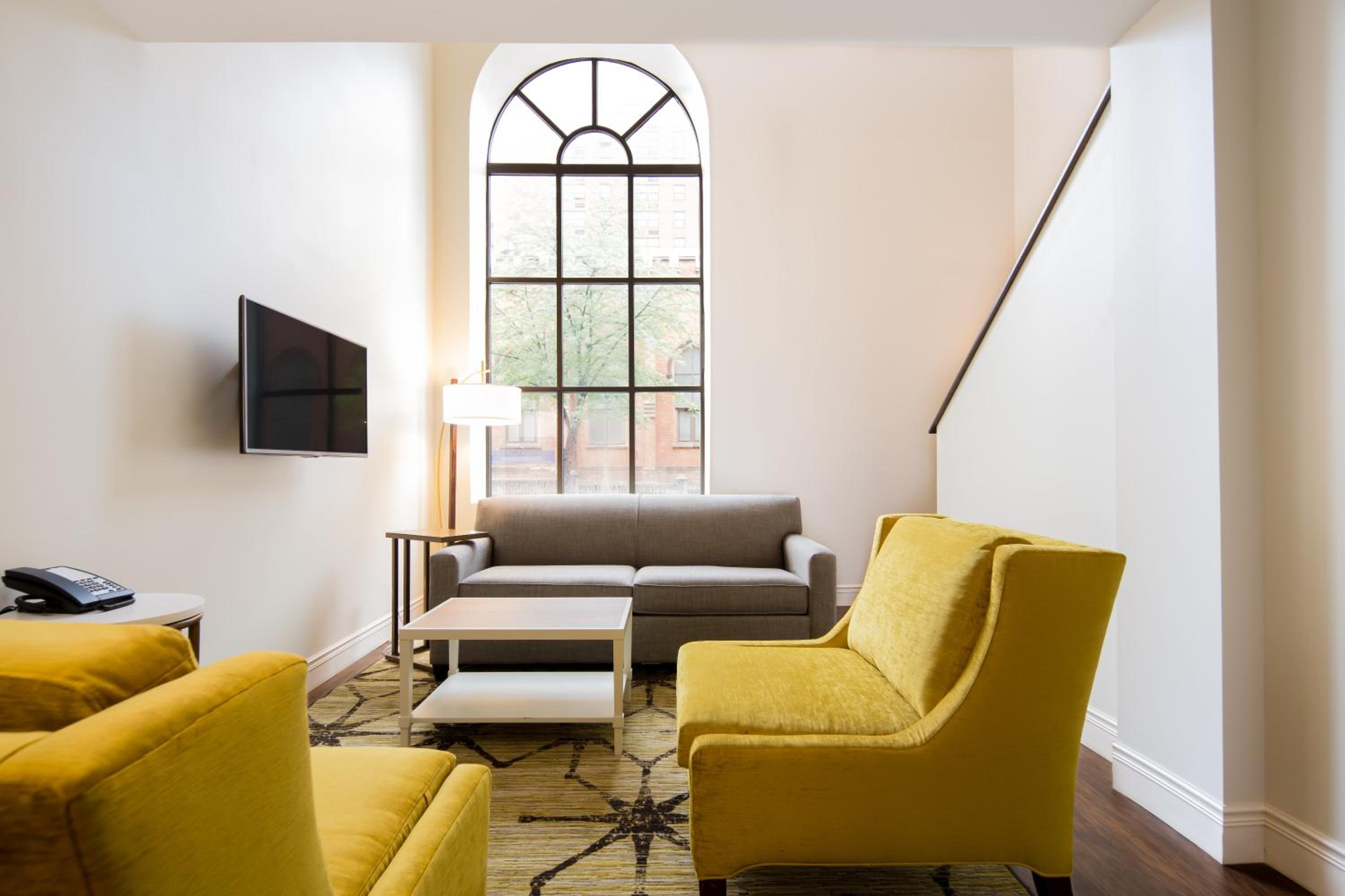 One-Bedroom Suite - Photo 1