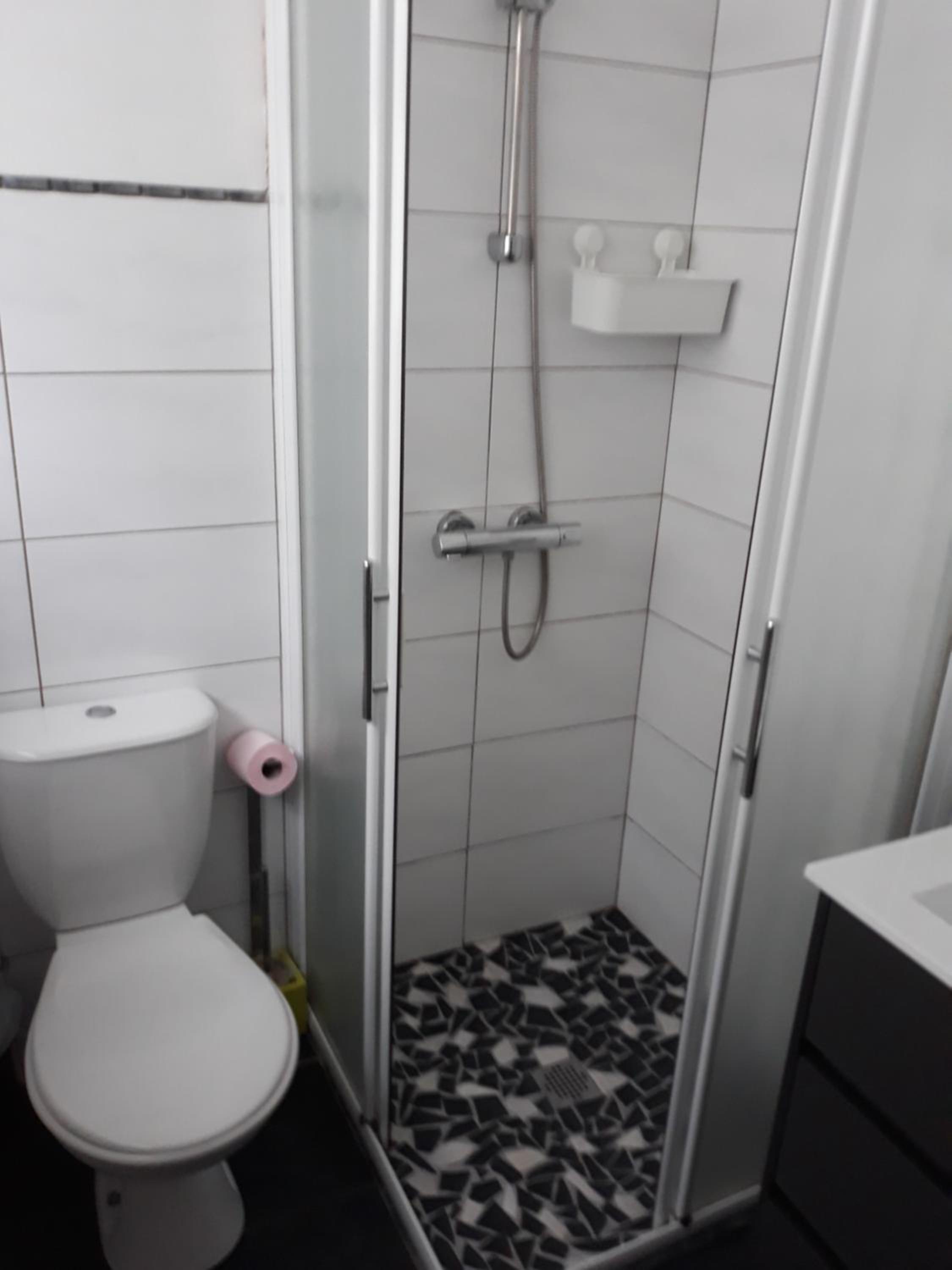 Double Room with Private Bathroom - Photo 2
