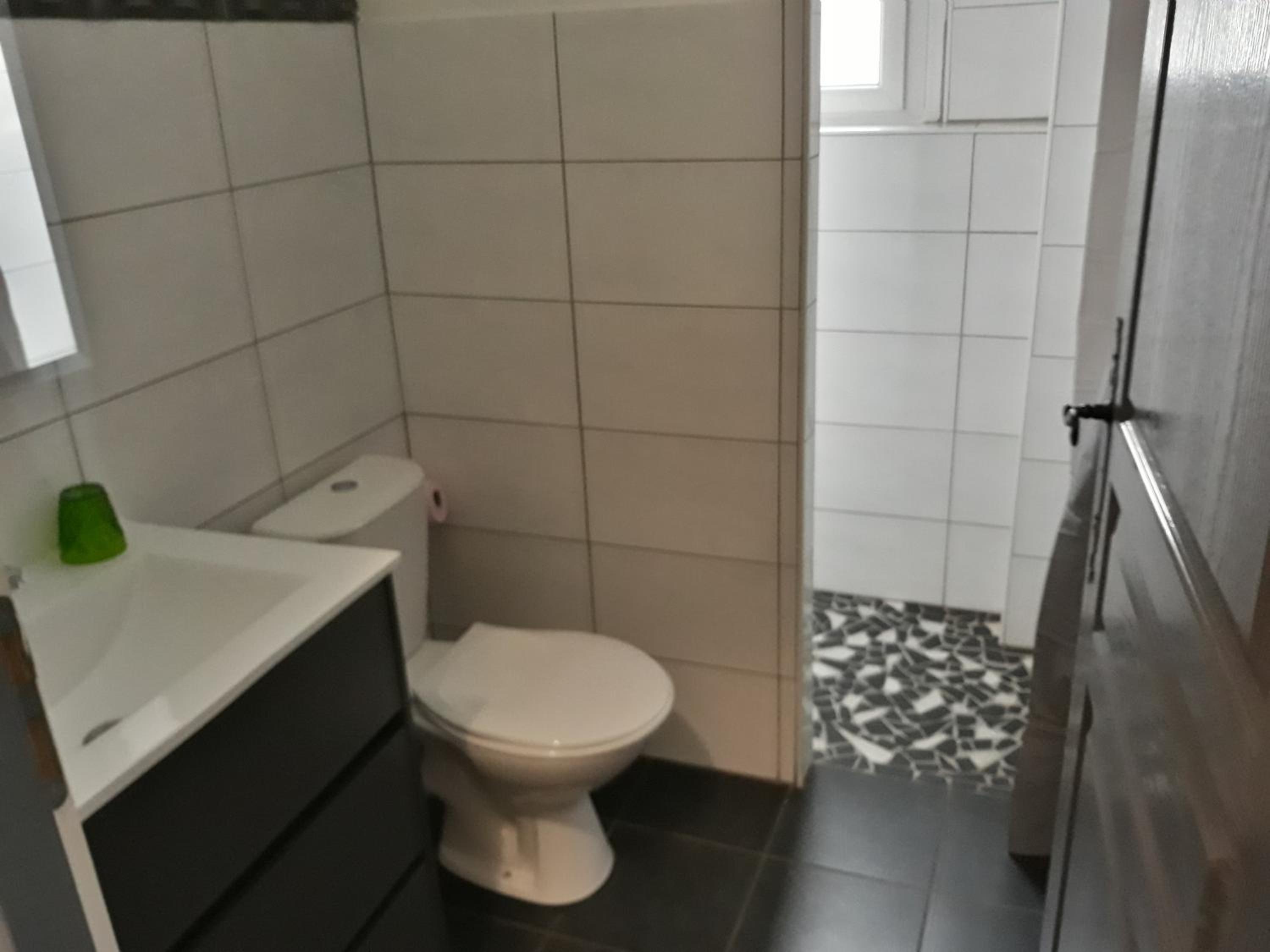 Twin Room with Private Bathroom