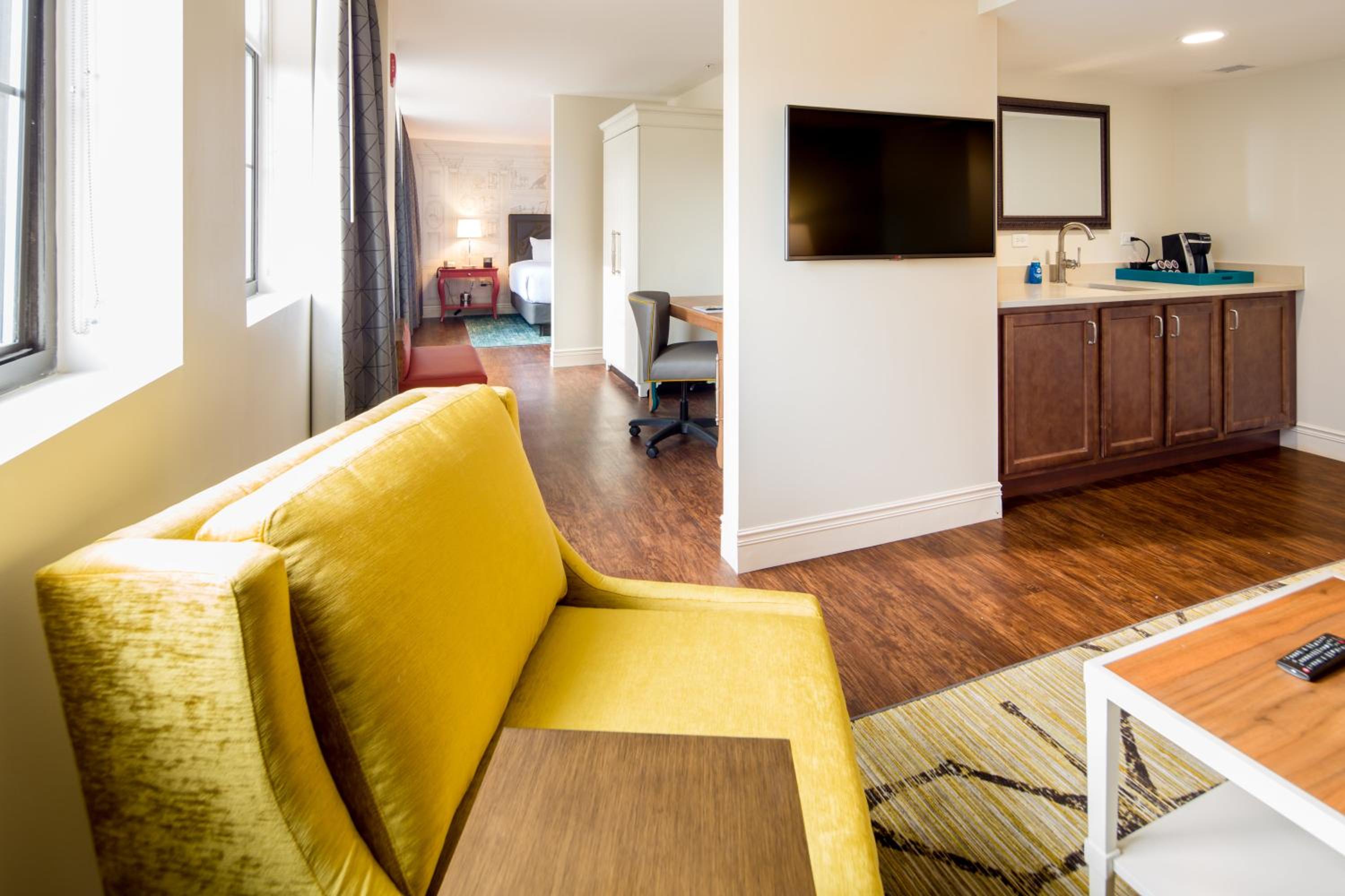 King Suite - Photo 1
