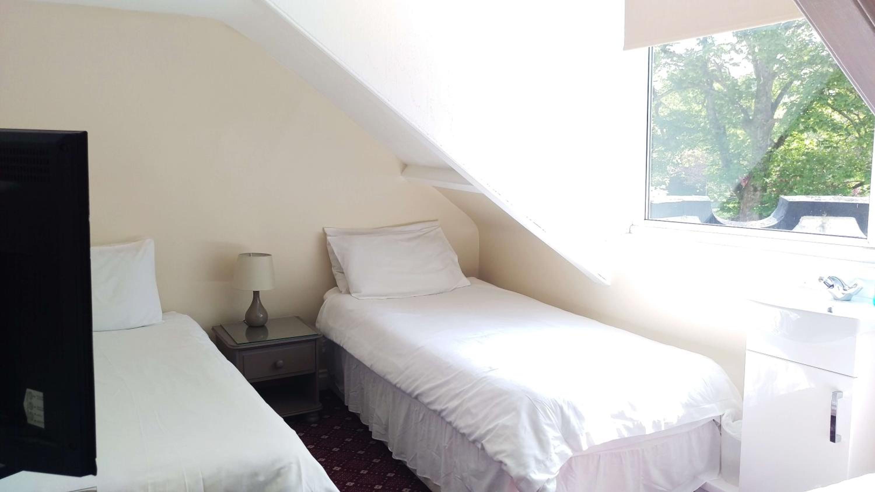 Triple Room with Shared Bathroom photo 3