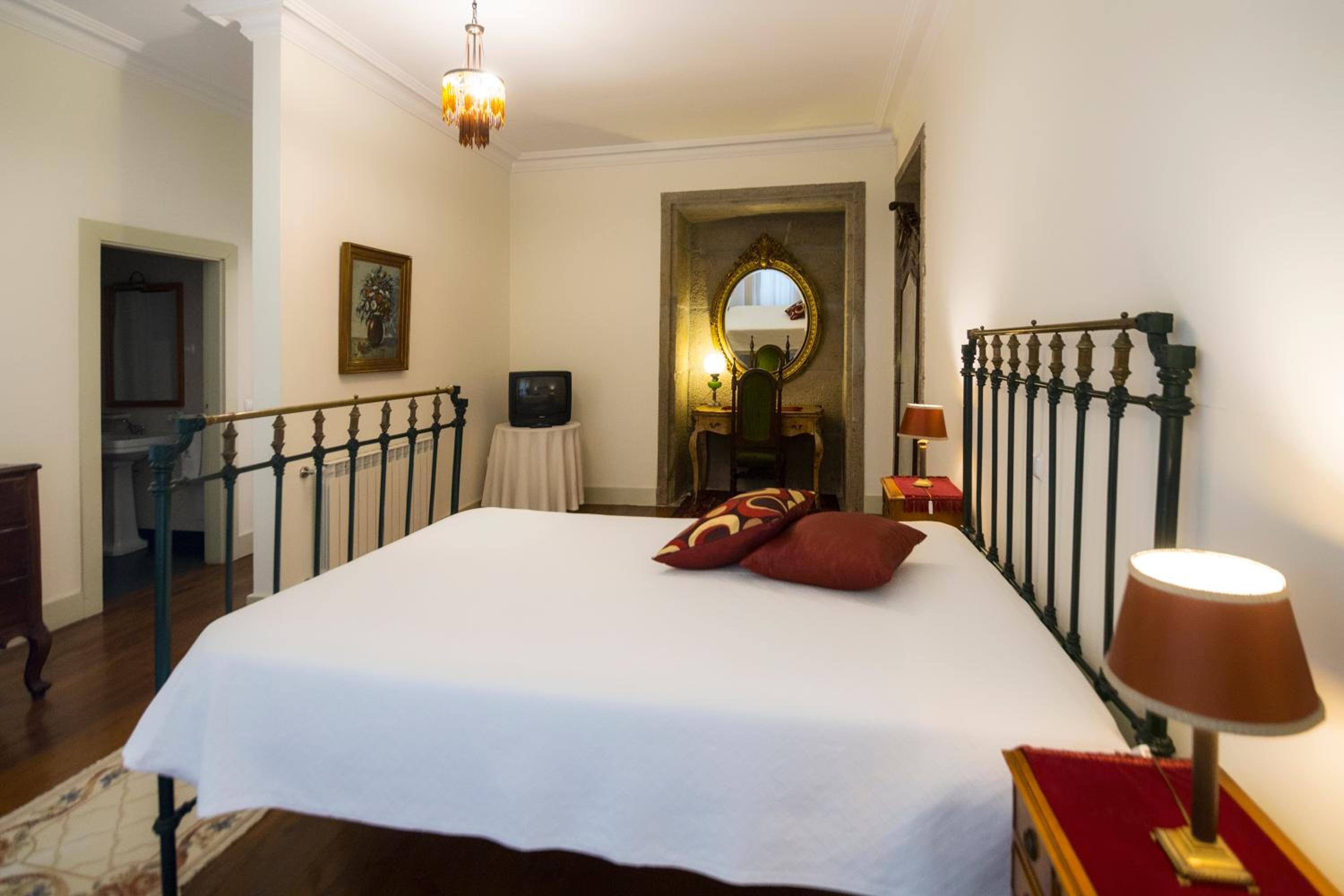 Double or Twin Room photo 3