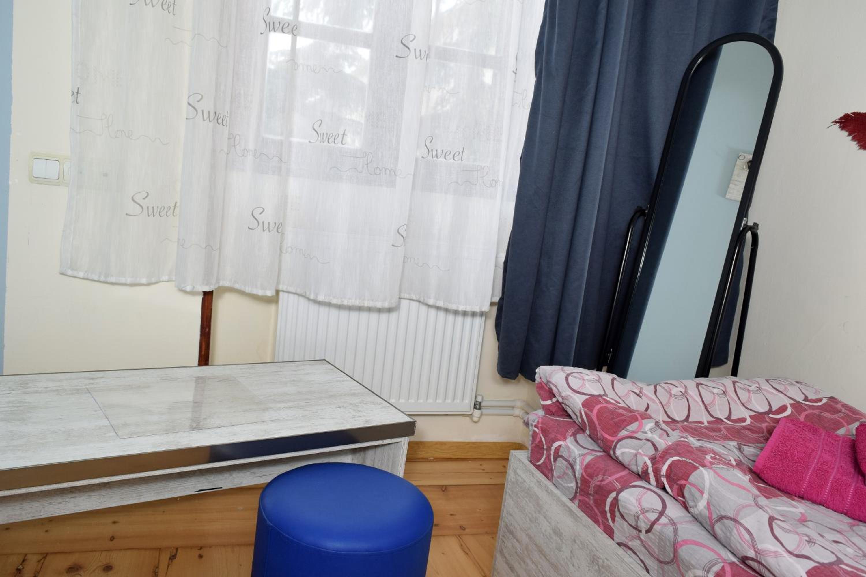 Single Room with Shared Bathroom