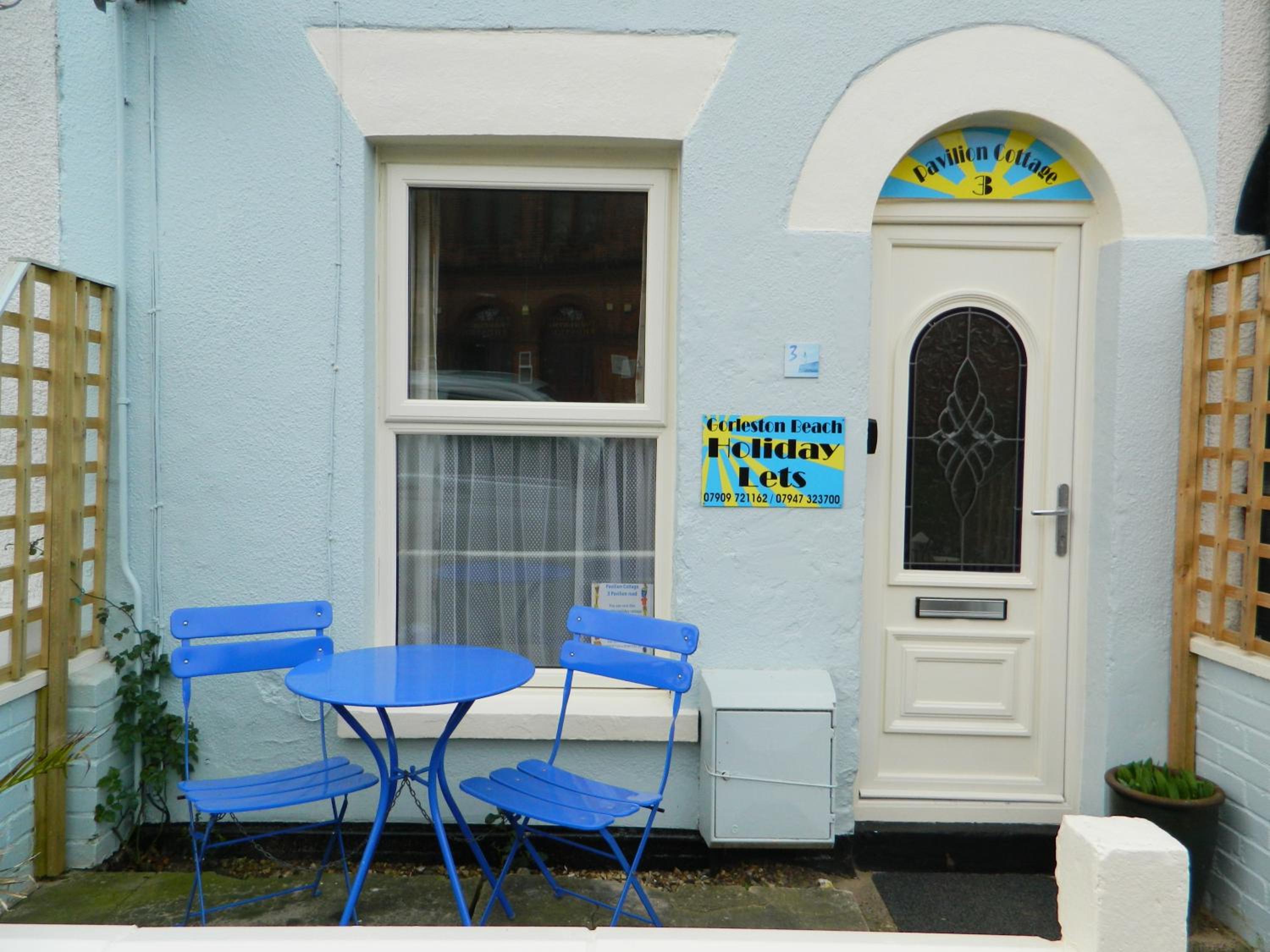 Three-Bedroom Cottage photo 2