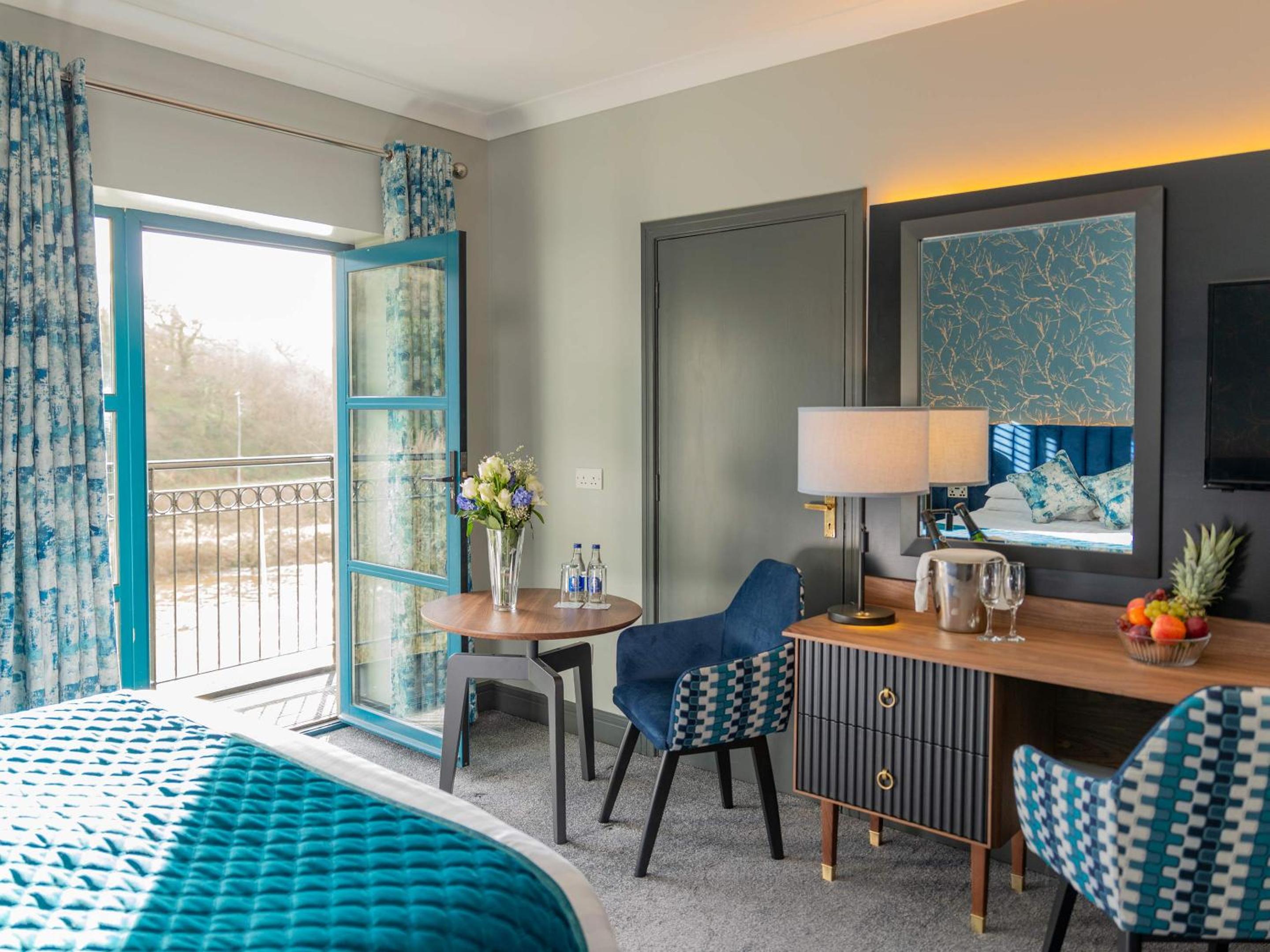 Double or Twin Room with Balcony - Photo 5