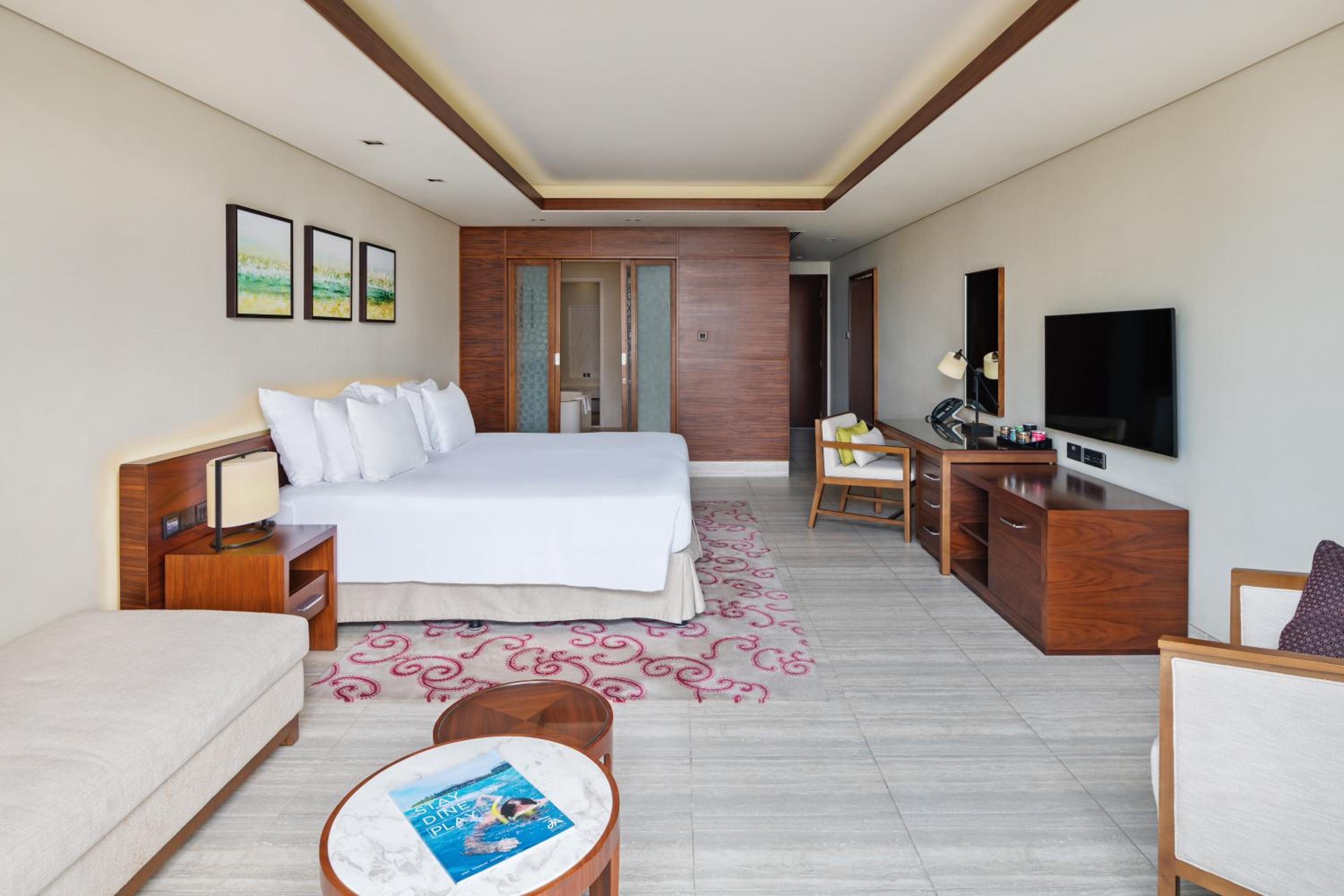 Sea View Residence Junior Suite, Lounge Access & Butler Service