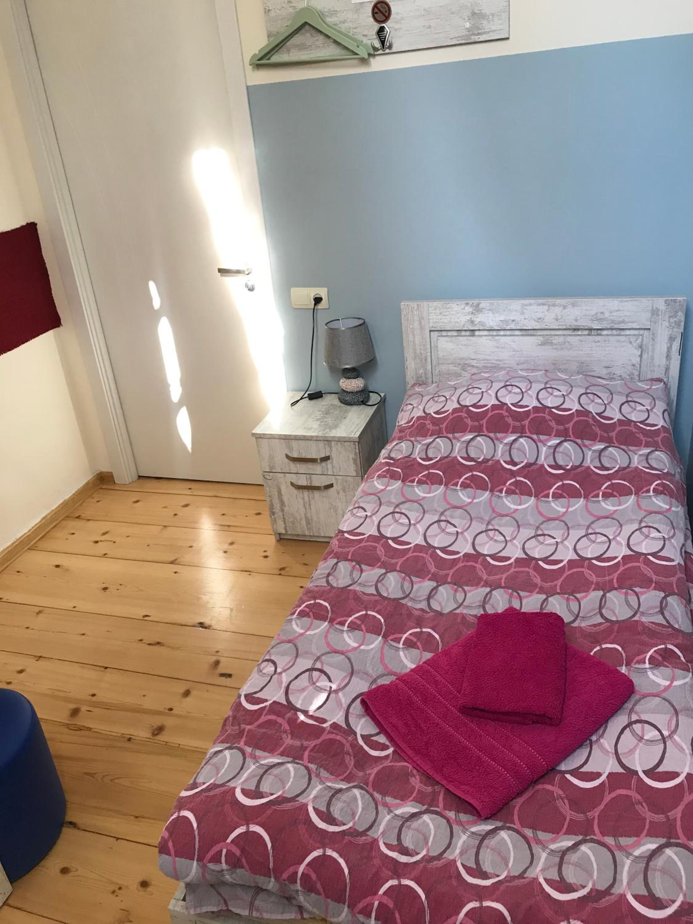 Single Room with Shared Bathroom