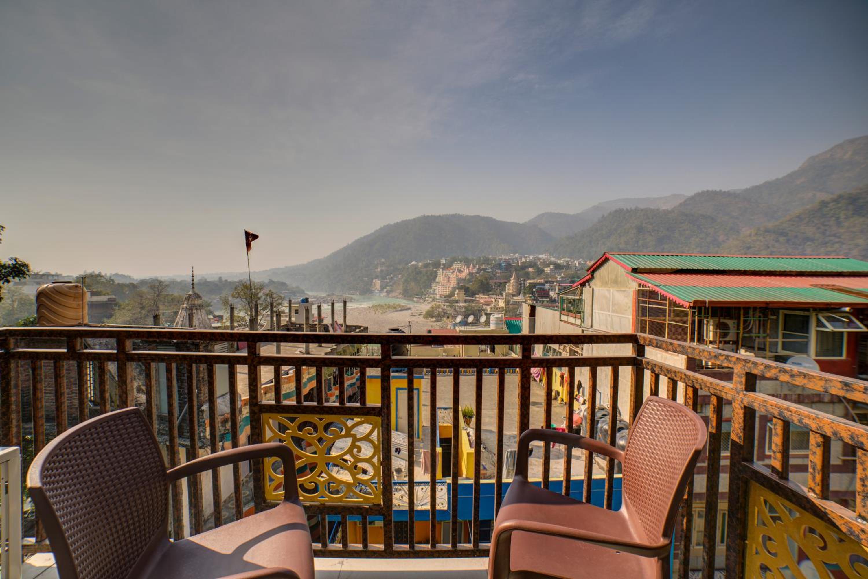 Deluxe Room Ganges Facing - Photo 2
