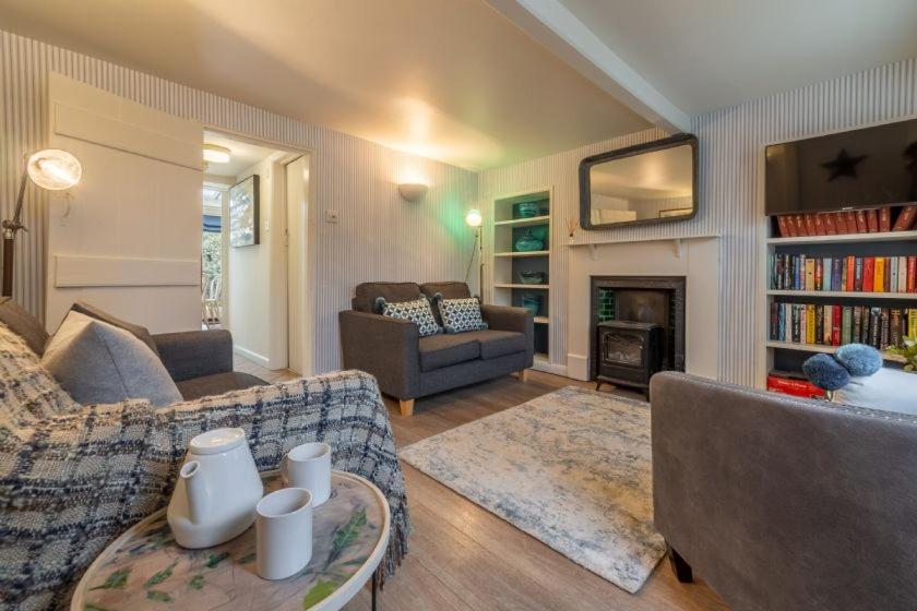 Two-Bedroom House photo 3