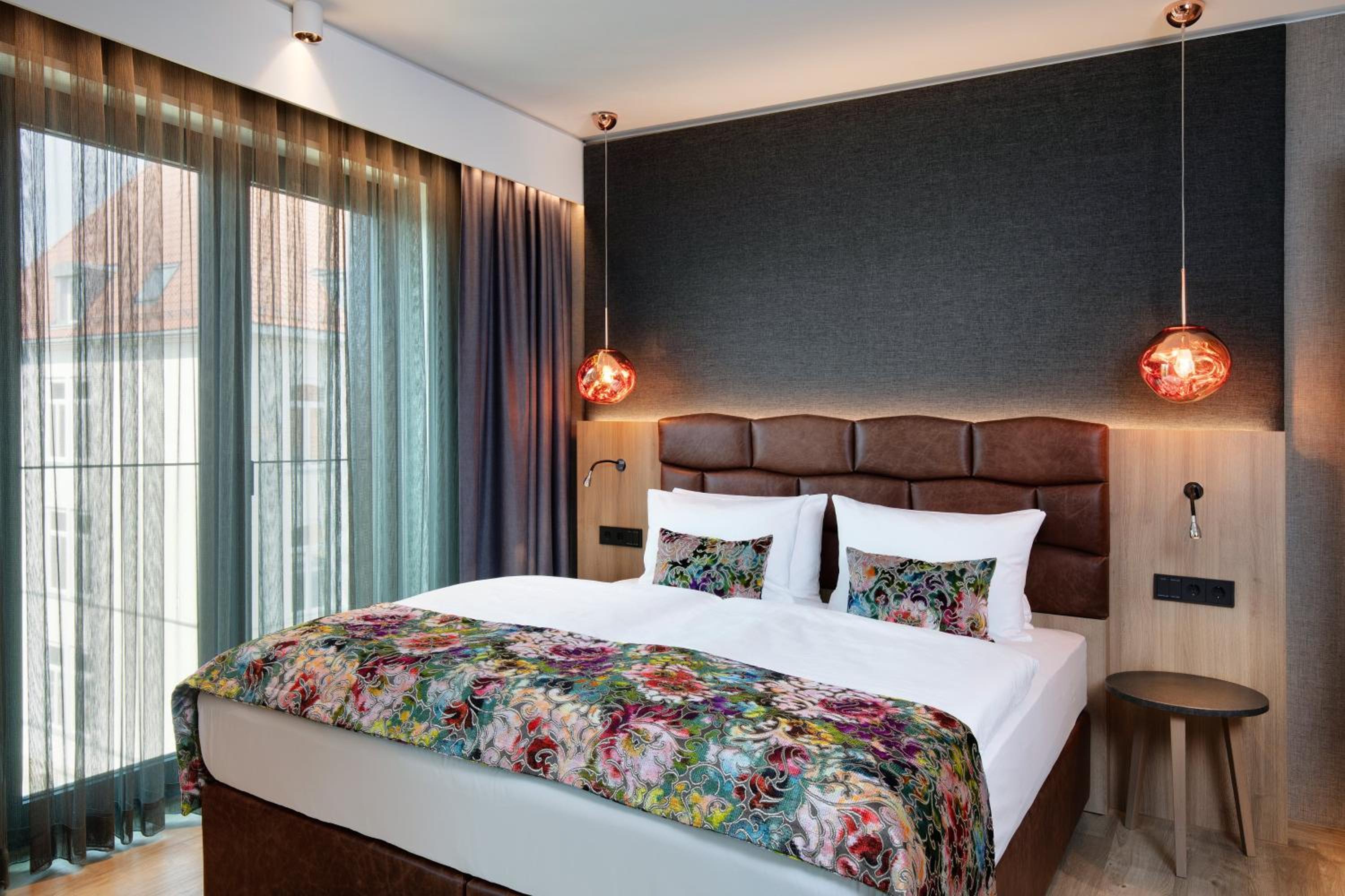 Premium King Room with Balcony - Photo 1