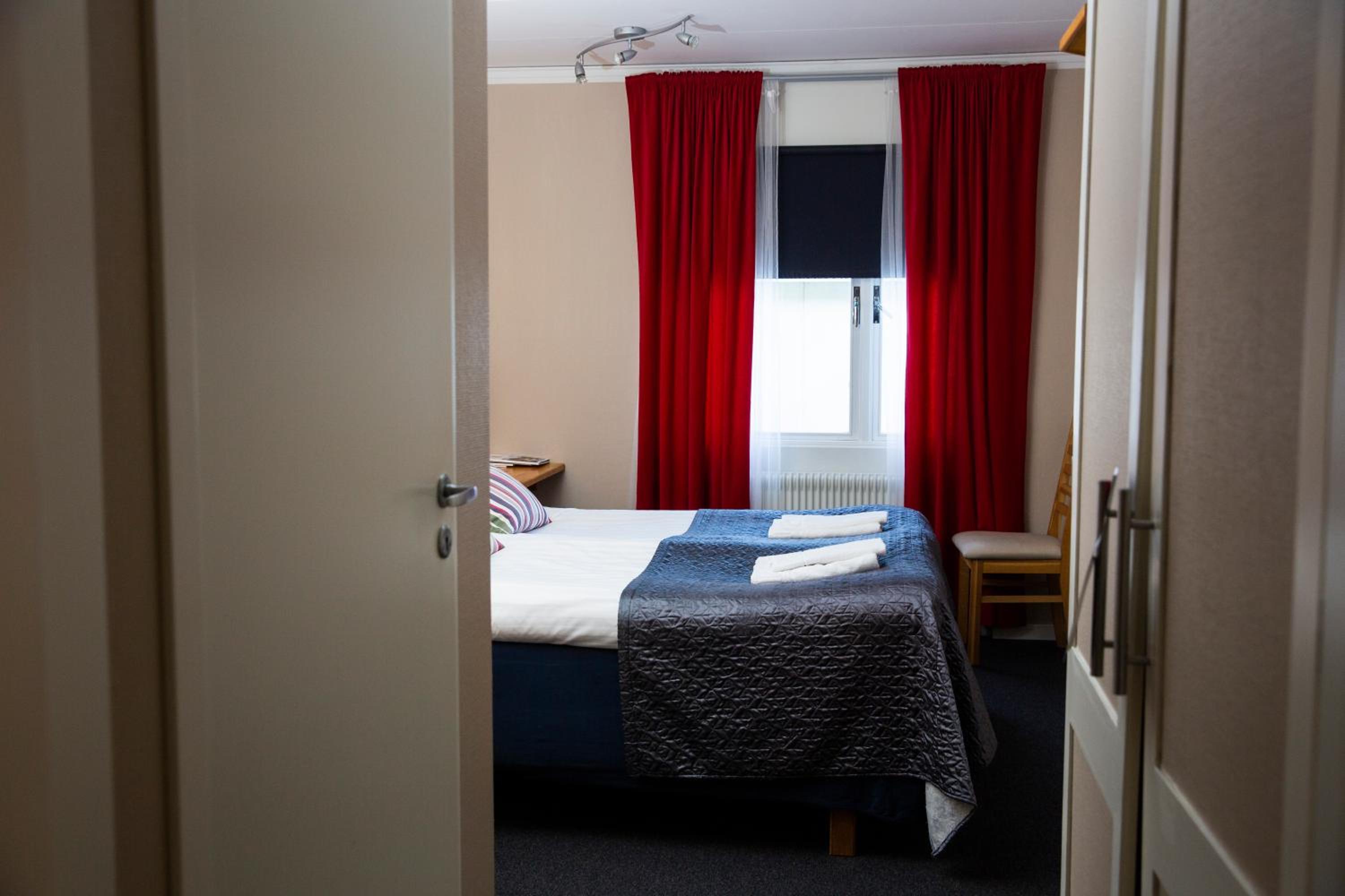 Twin Room with Private Toilet - Photo 2