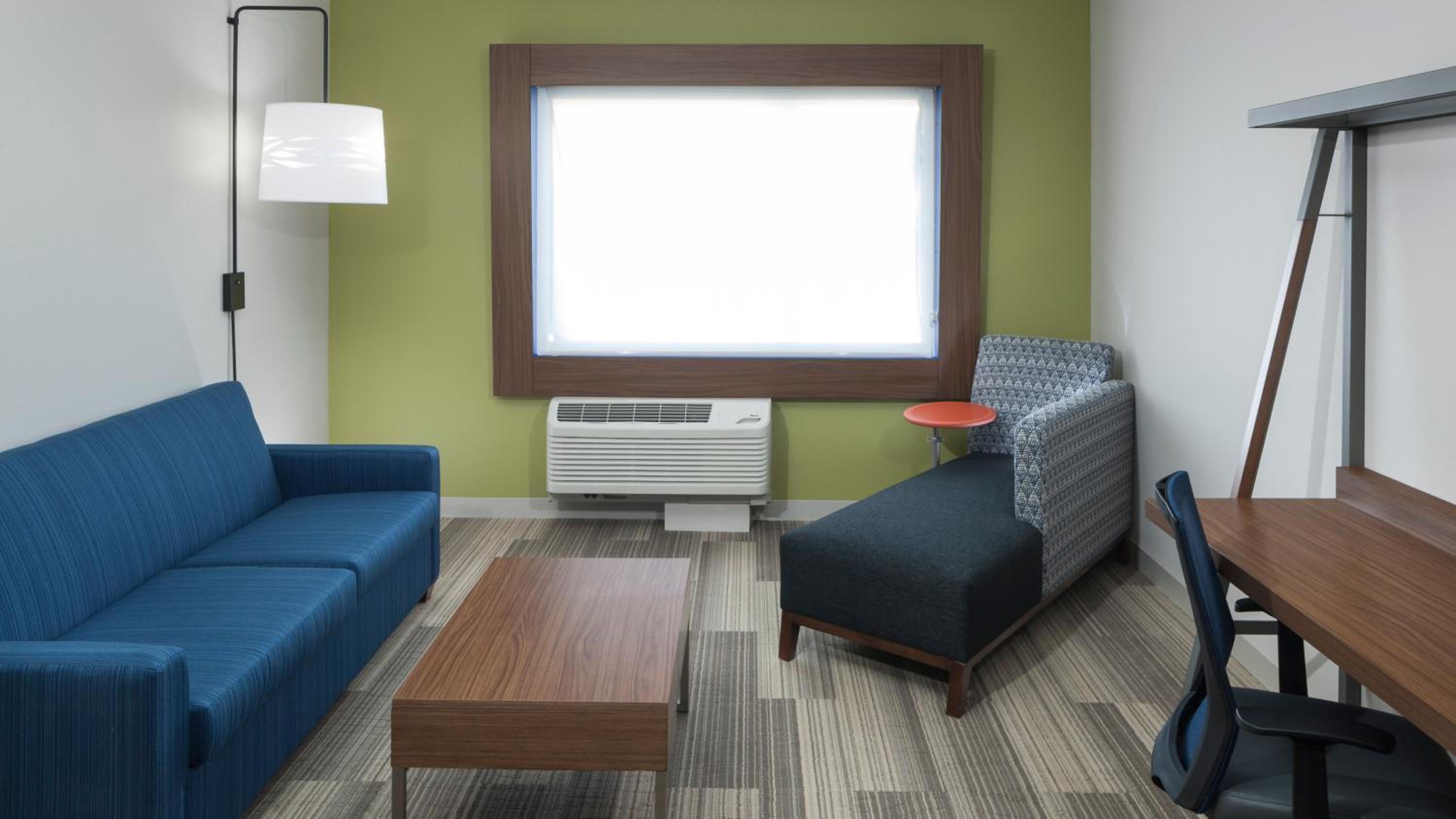 King Suite - Photo 1